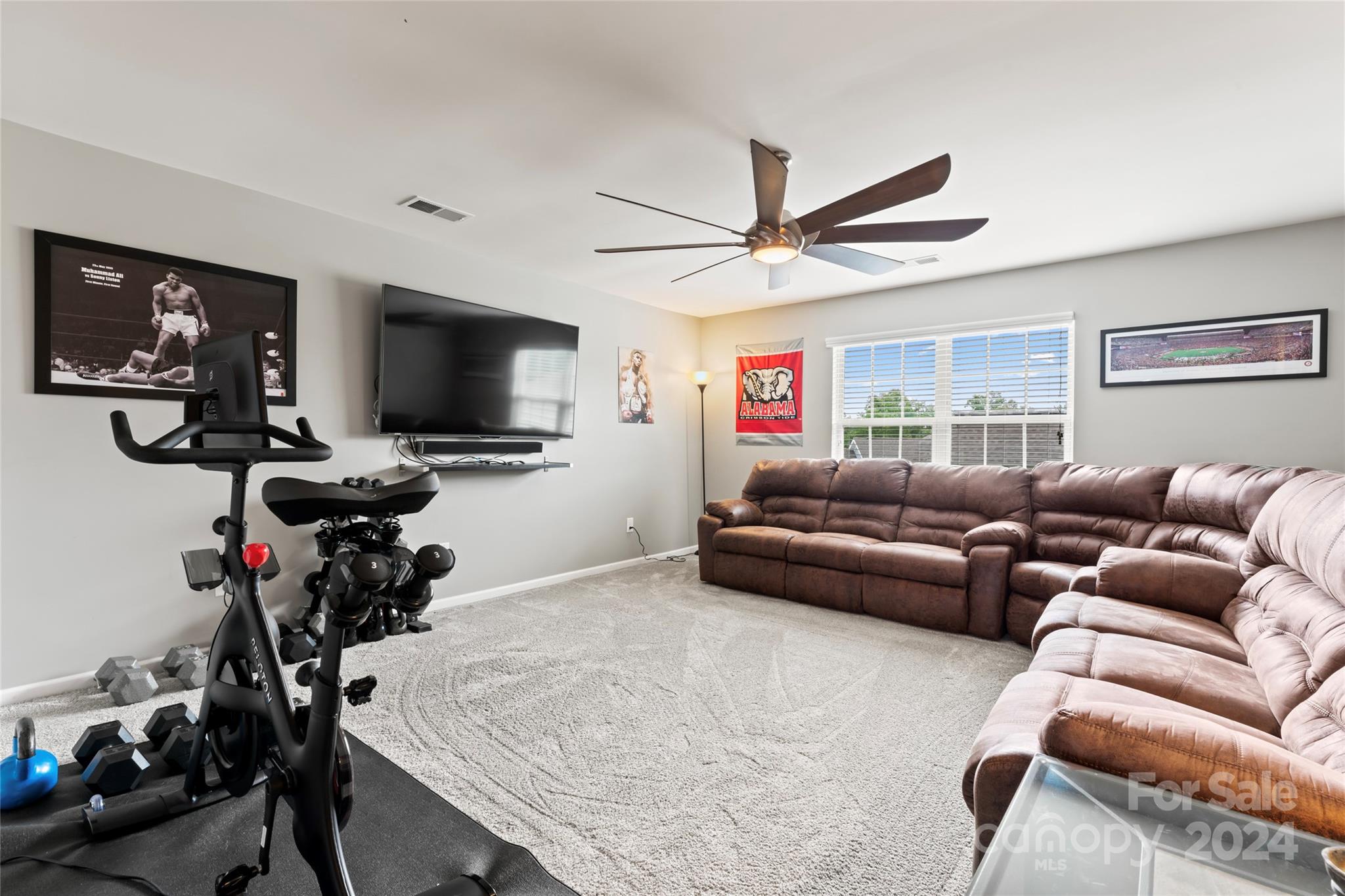 1486 Tomkins Knob Drive