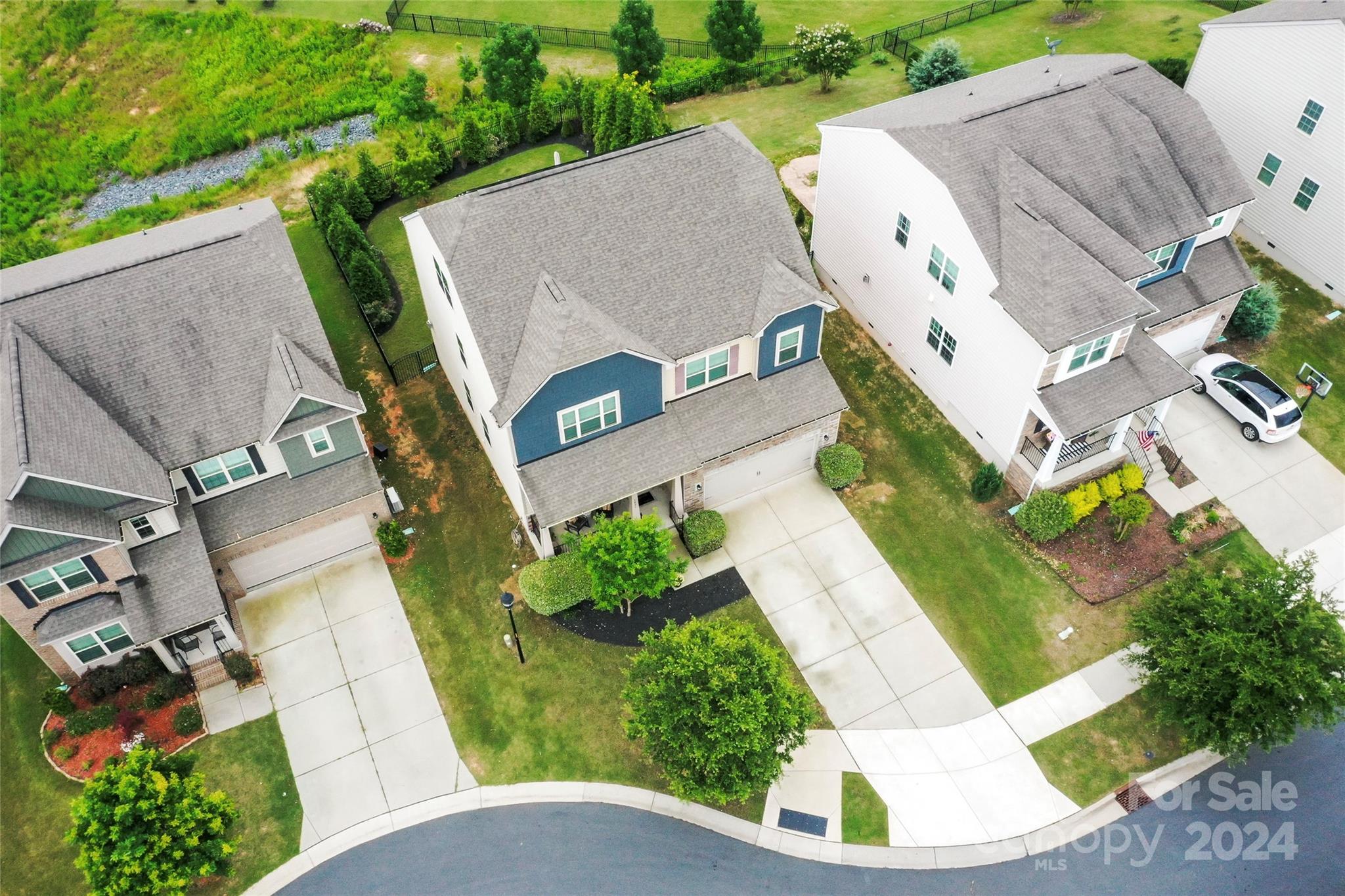1486 Tomkins Knob Drive