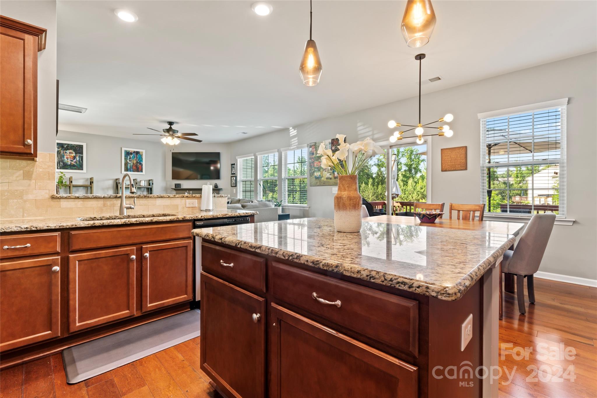 1486 Tomkins Knob Drive
