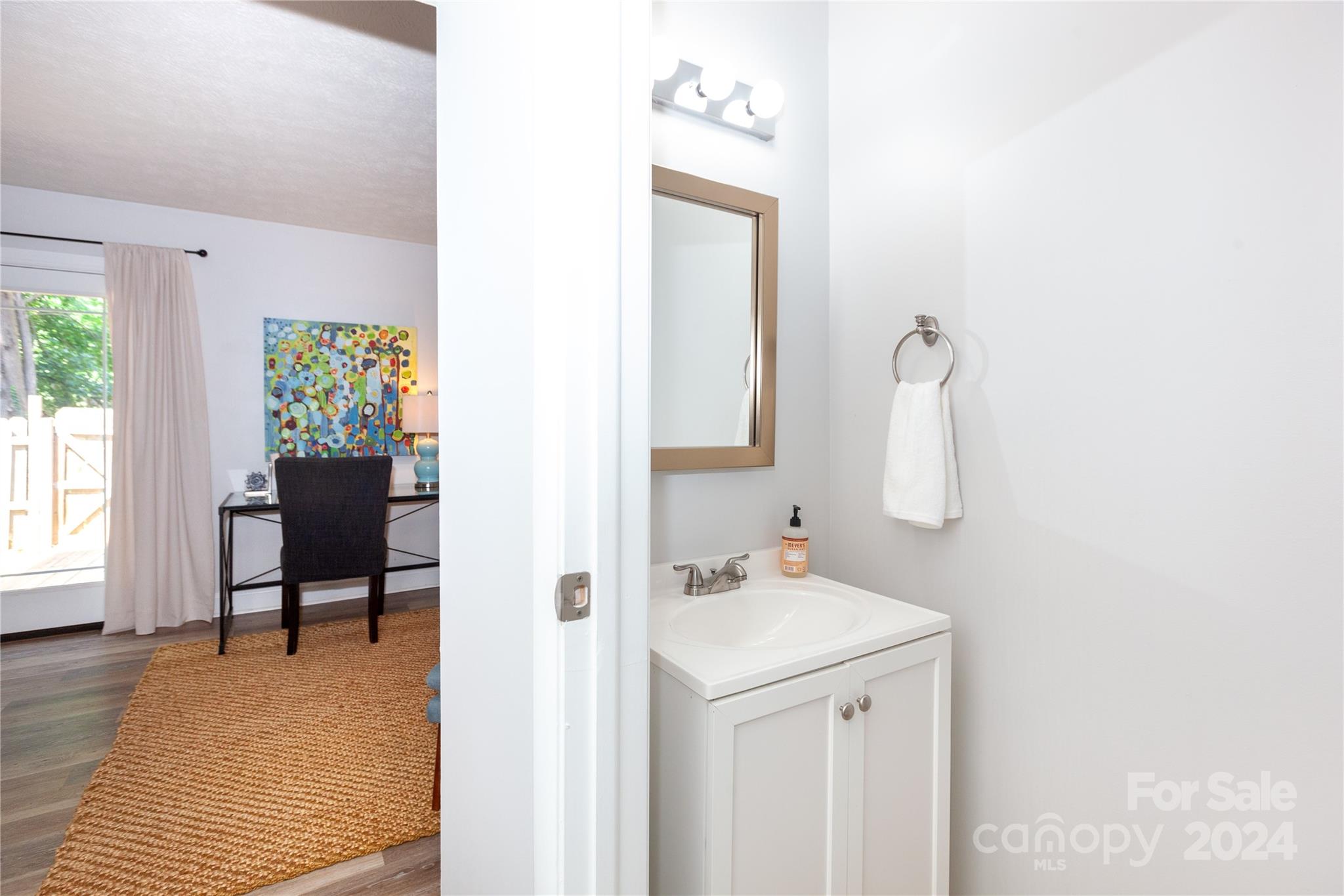 1201 Scaleybark Road Unit: B