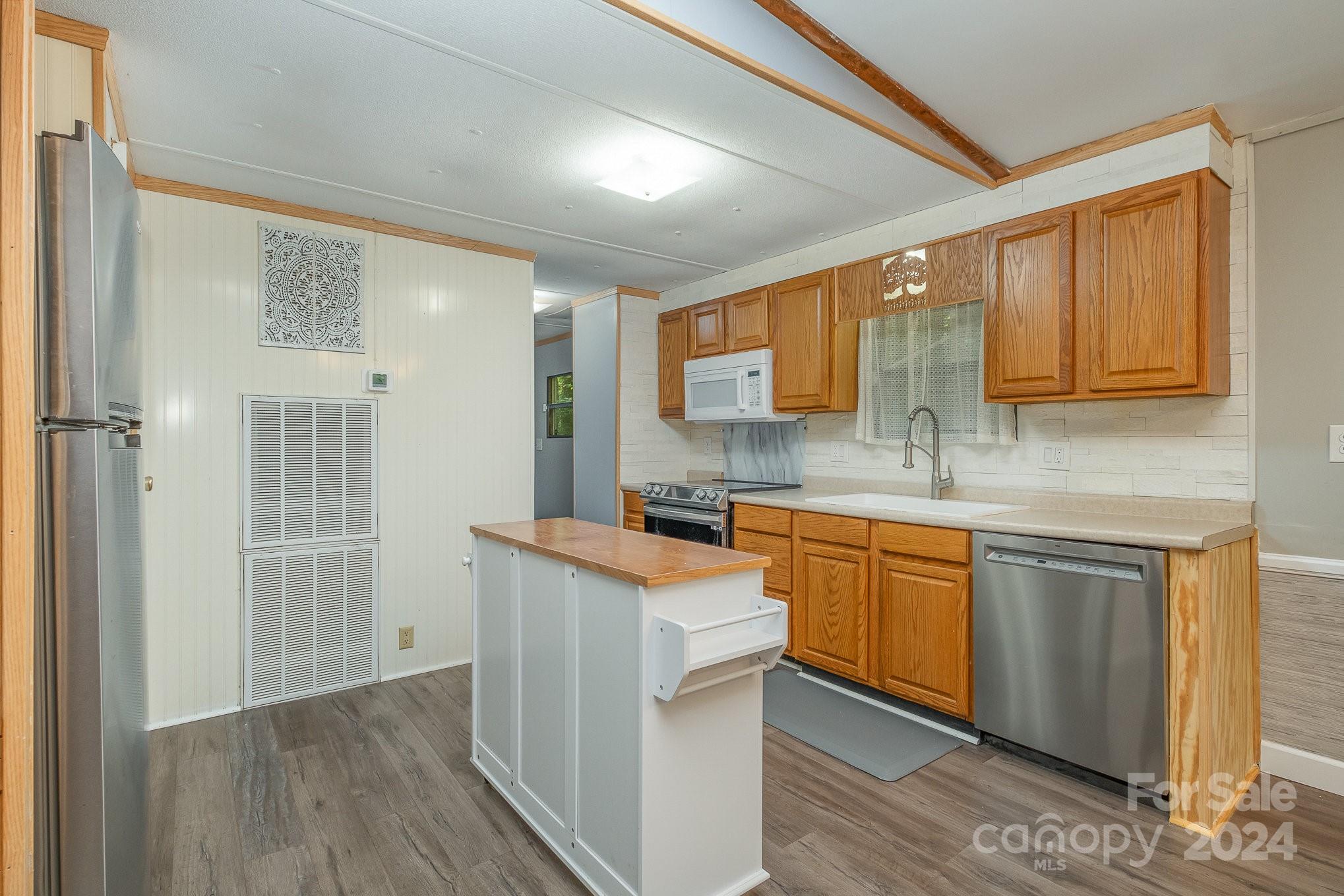 1824 Tifton Court