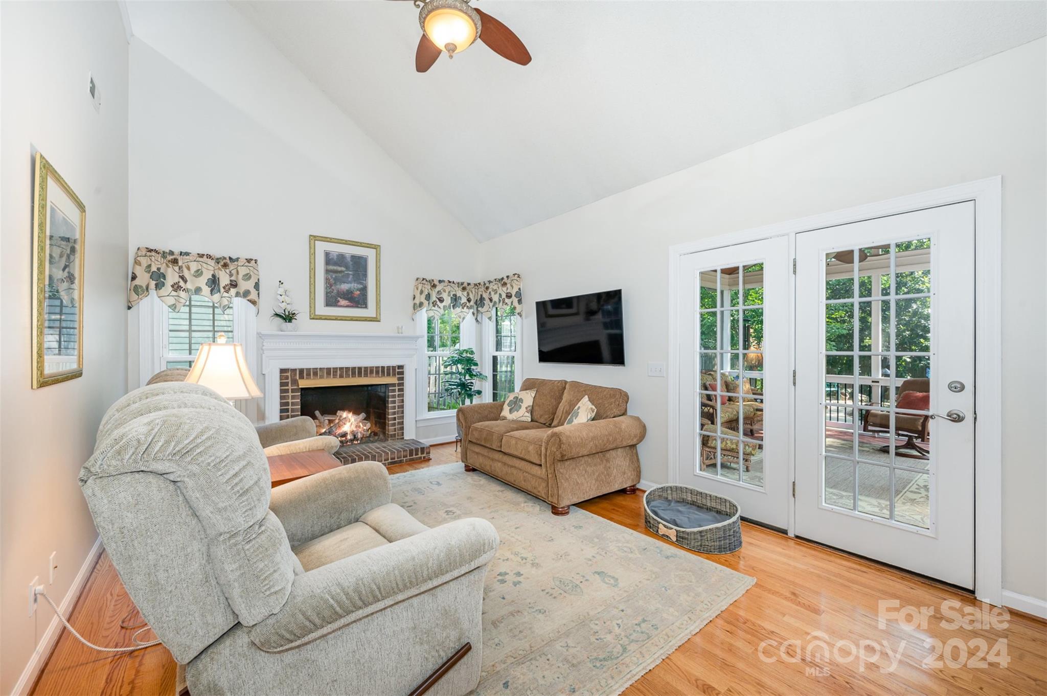 6705 Lyndonville Drive