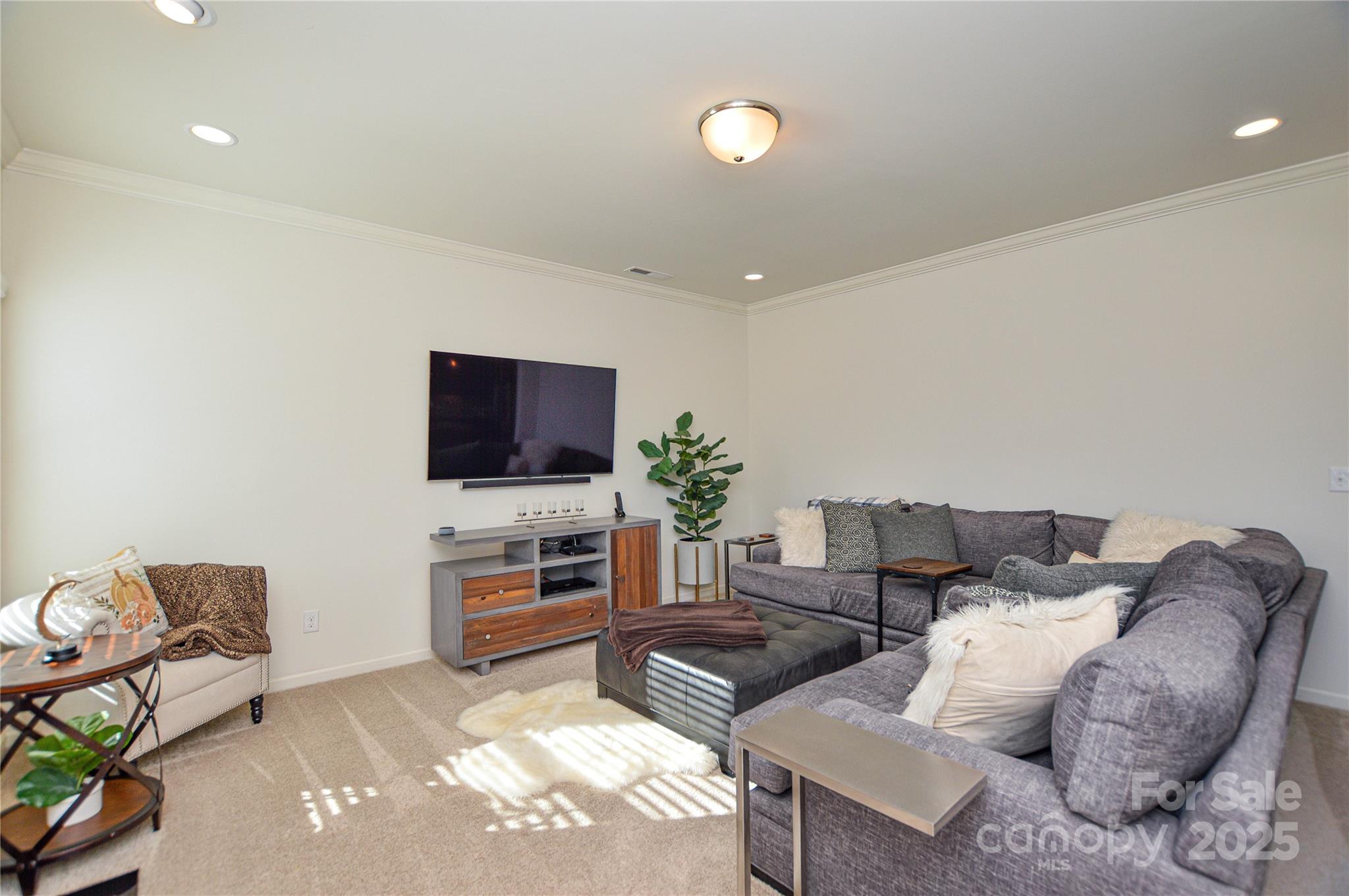 4418 Huntley Glen Drive