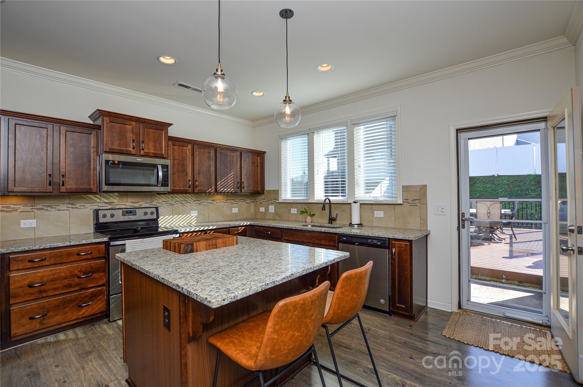 4418 Huntley Glen Drive