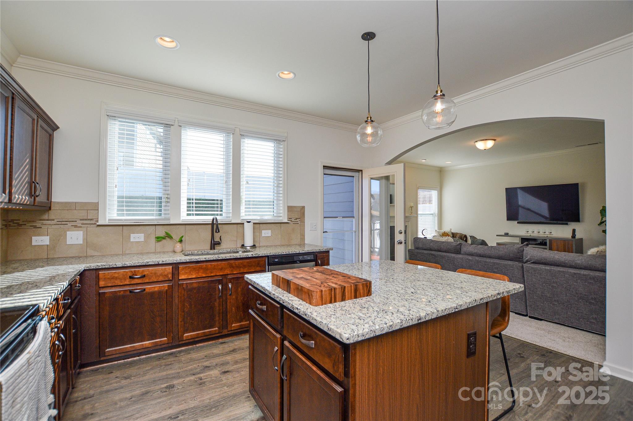 4418 Huntley Glen Drive