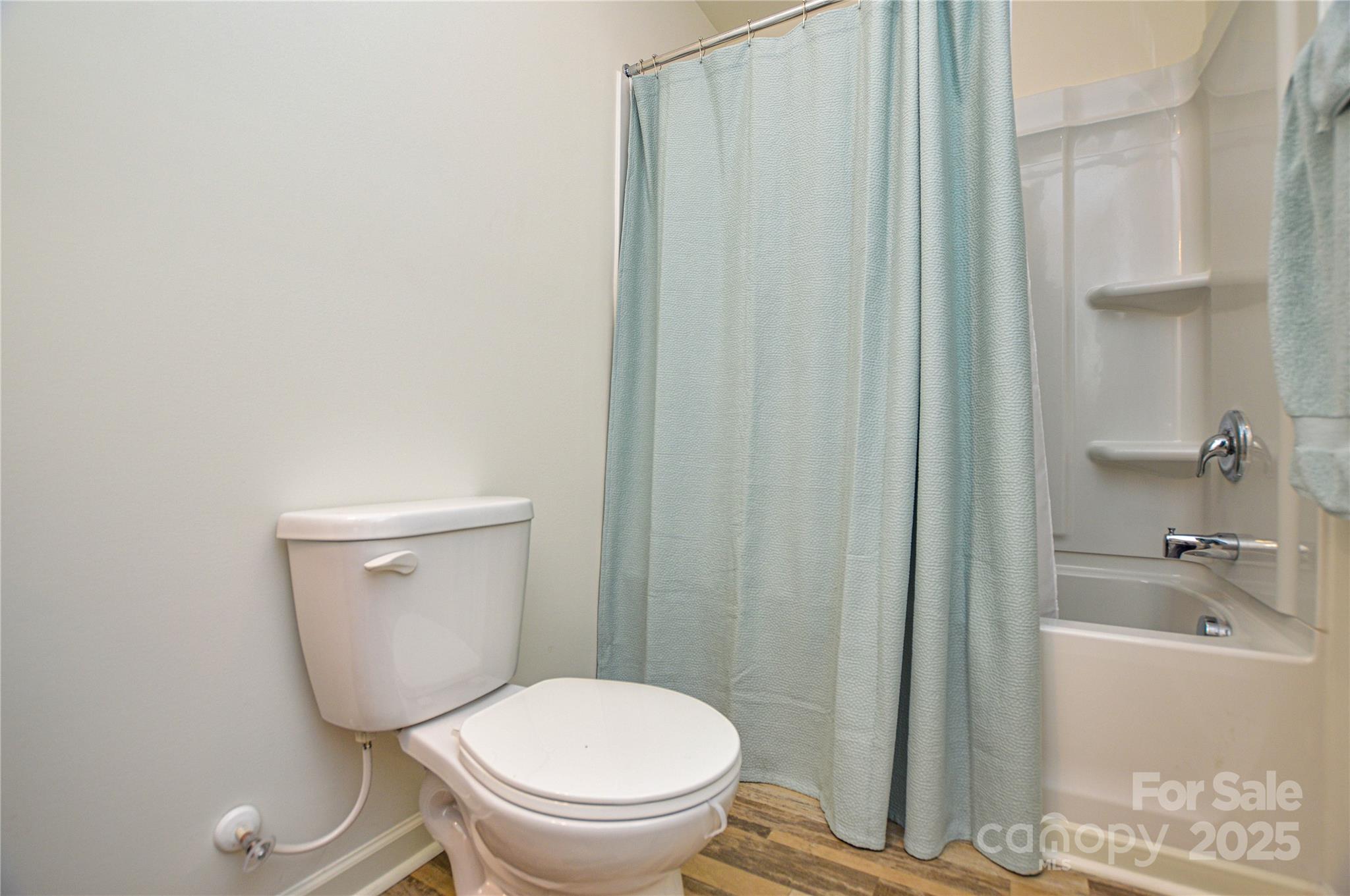 4418 Huntley Glen Drive