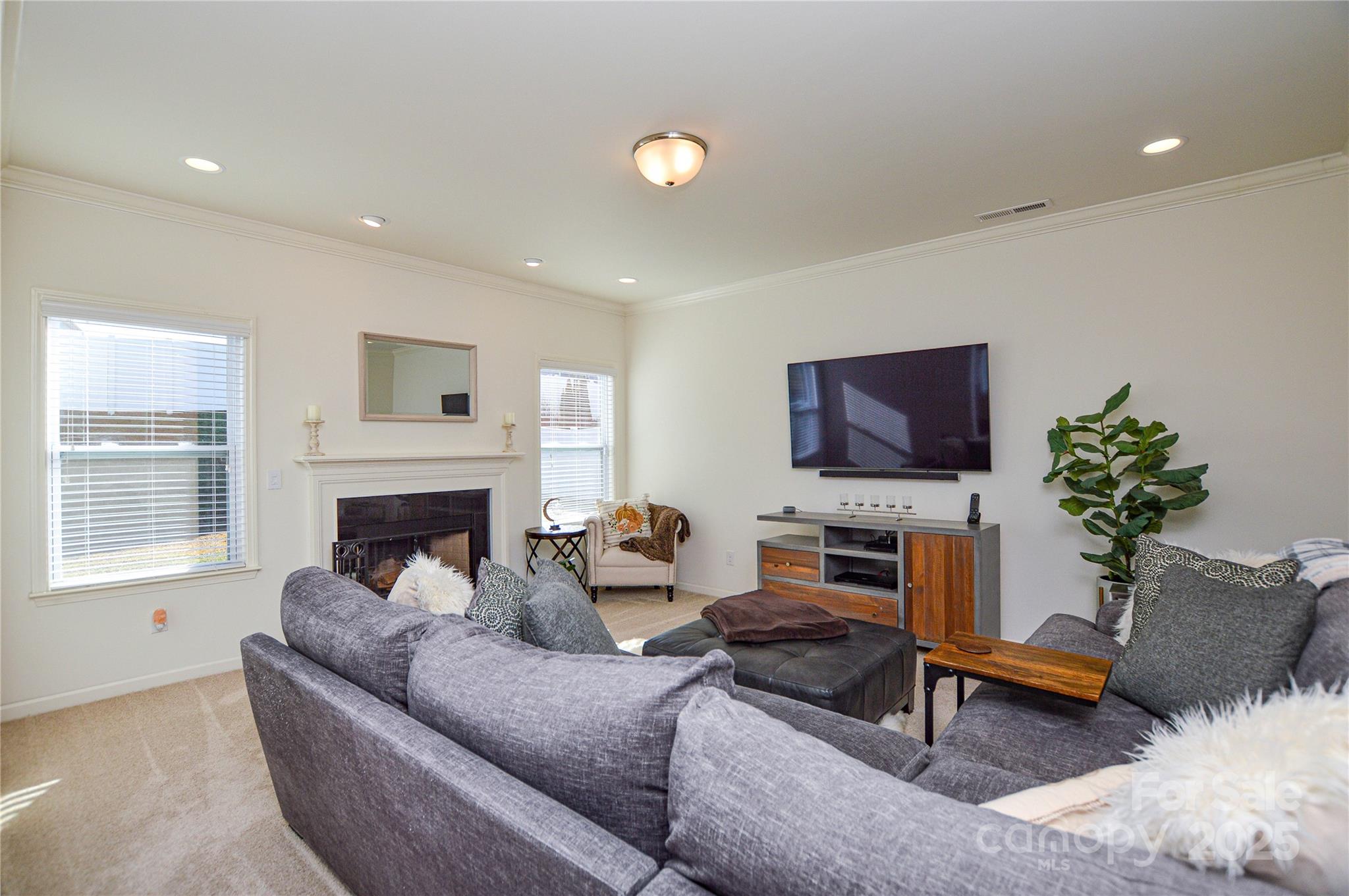 4418 Huntley Glen Drive