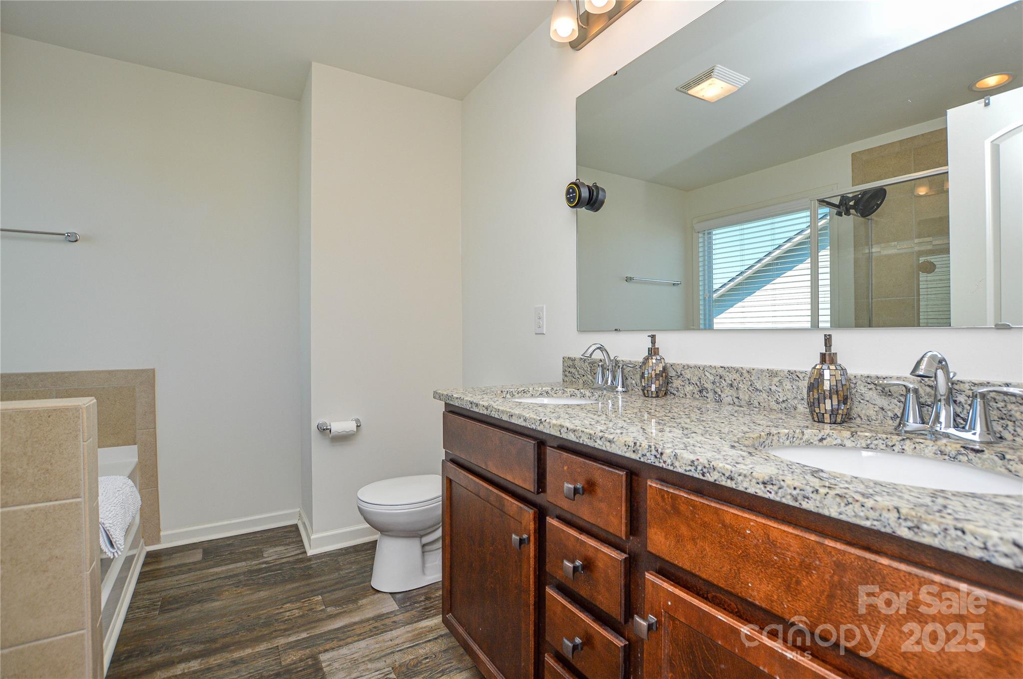 4418 Huntley Glen Drive