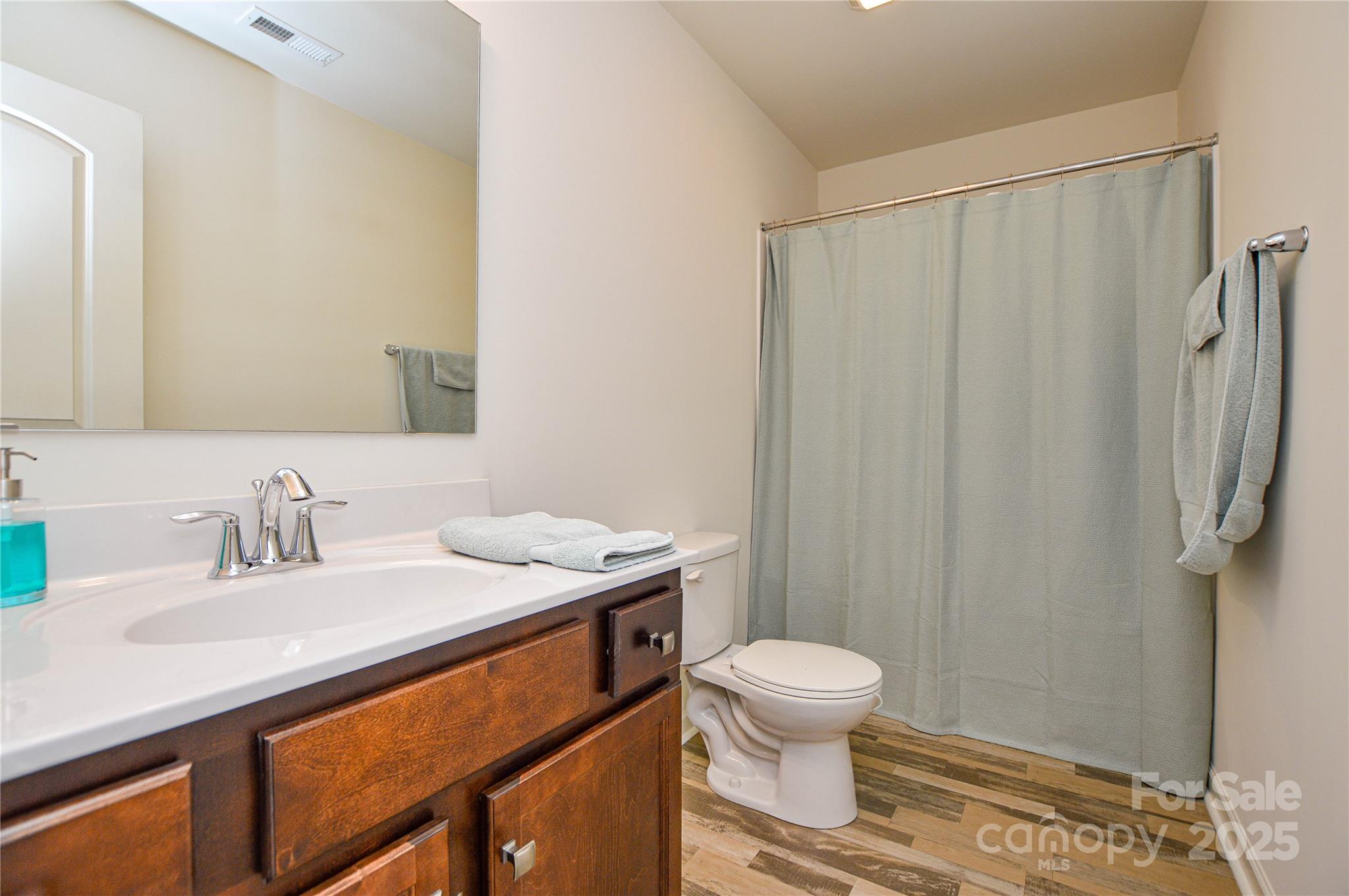 4418 Huntley Glen Drive