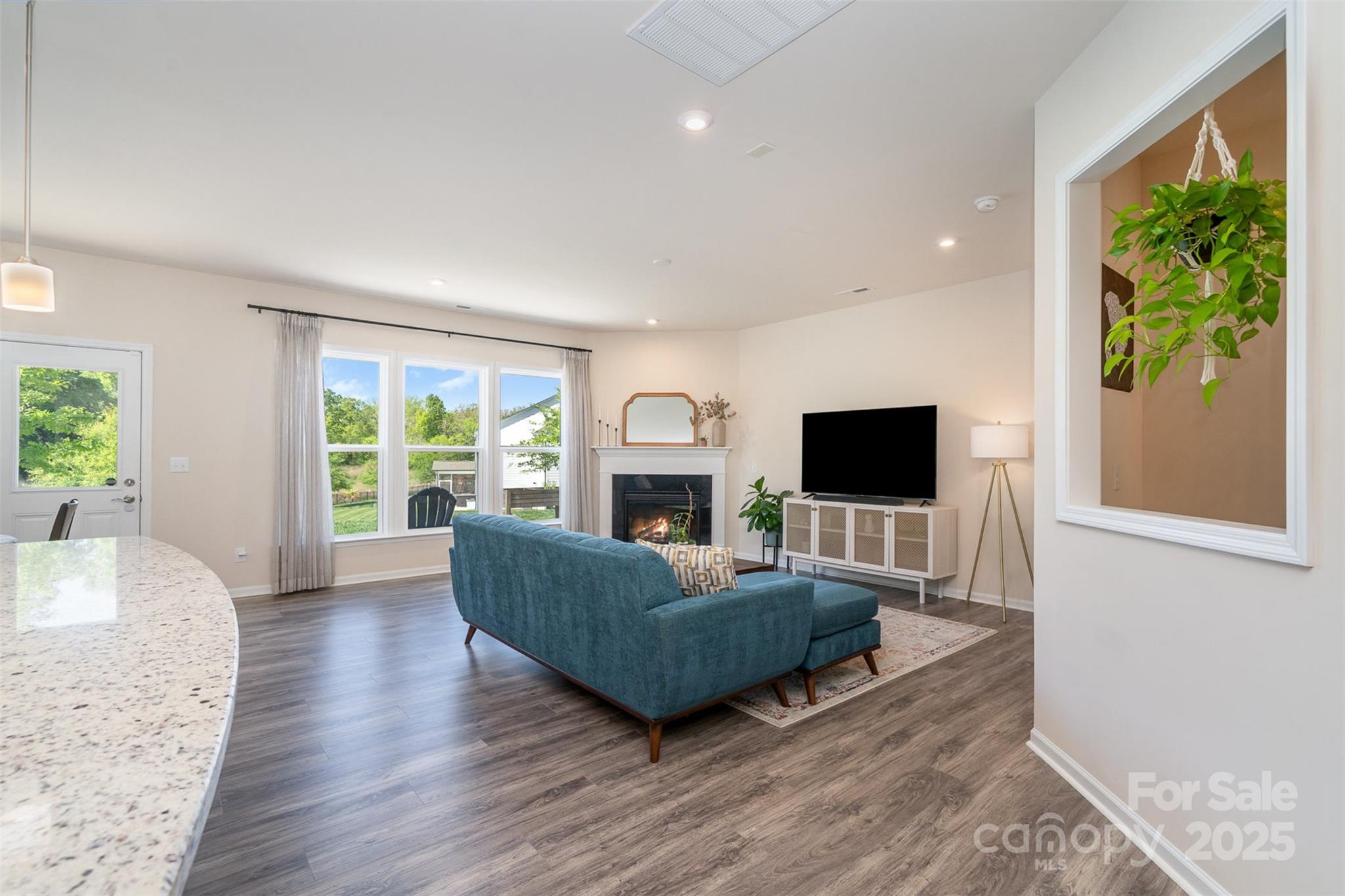 1003 Dorsey Drive