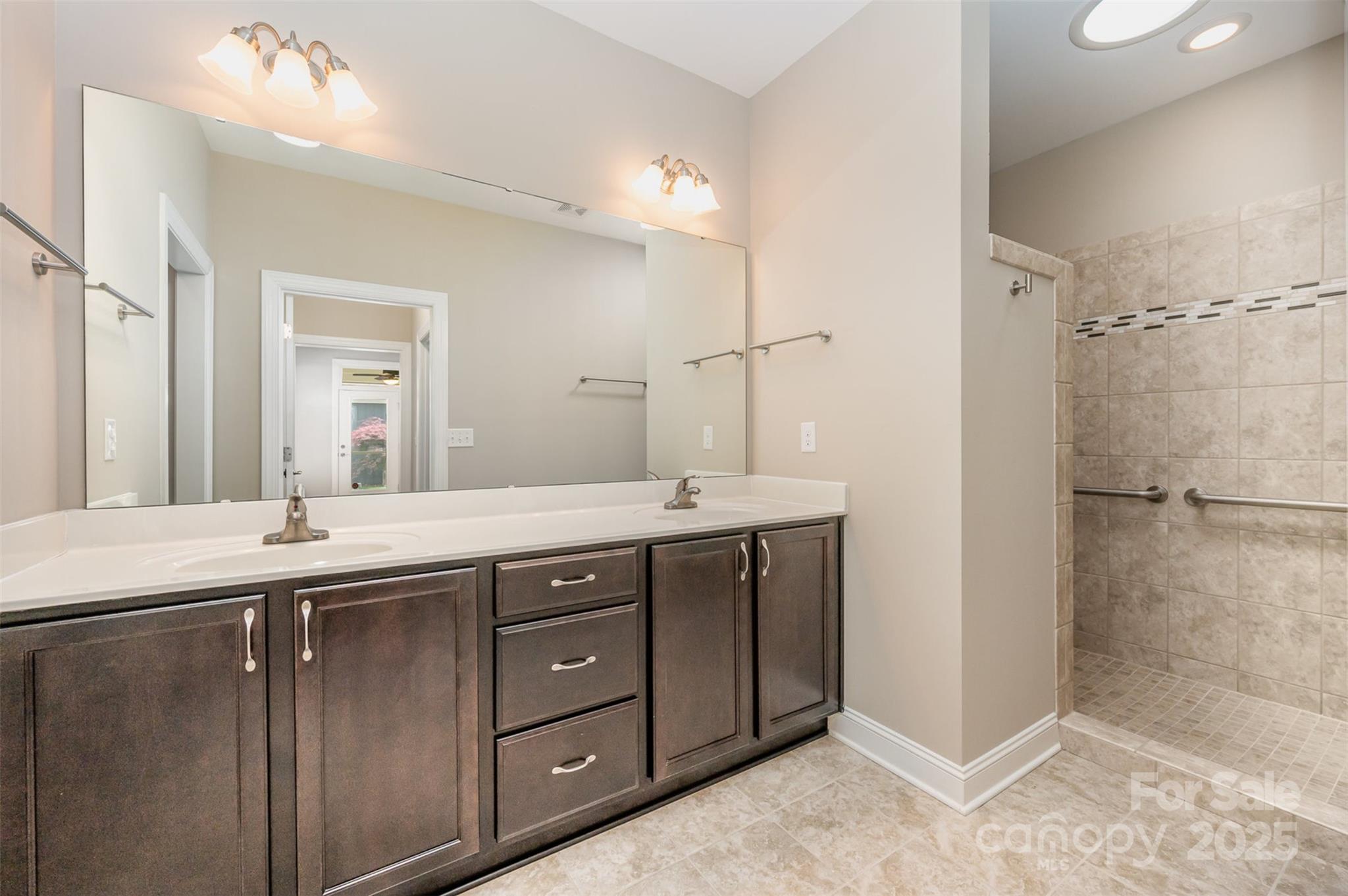 1008 Avalon Place