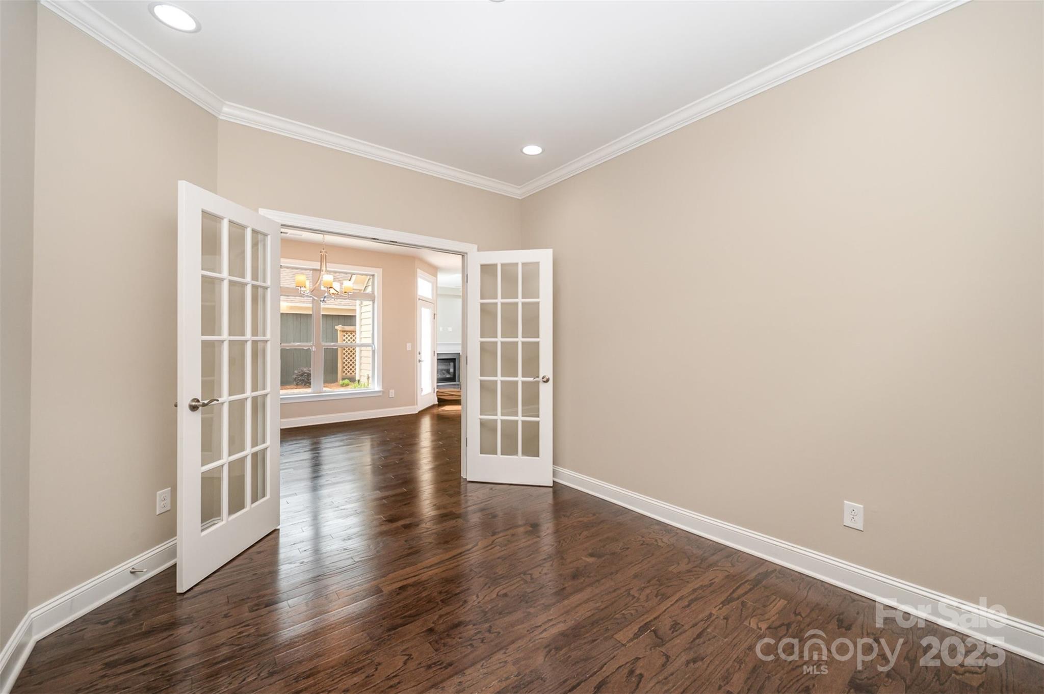 1008 Avalon Place