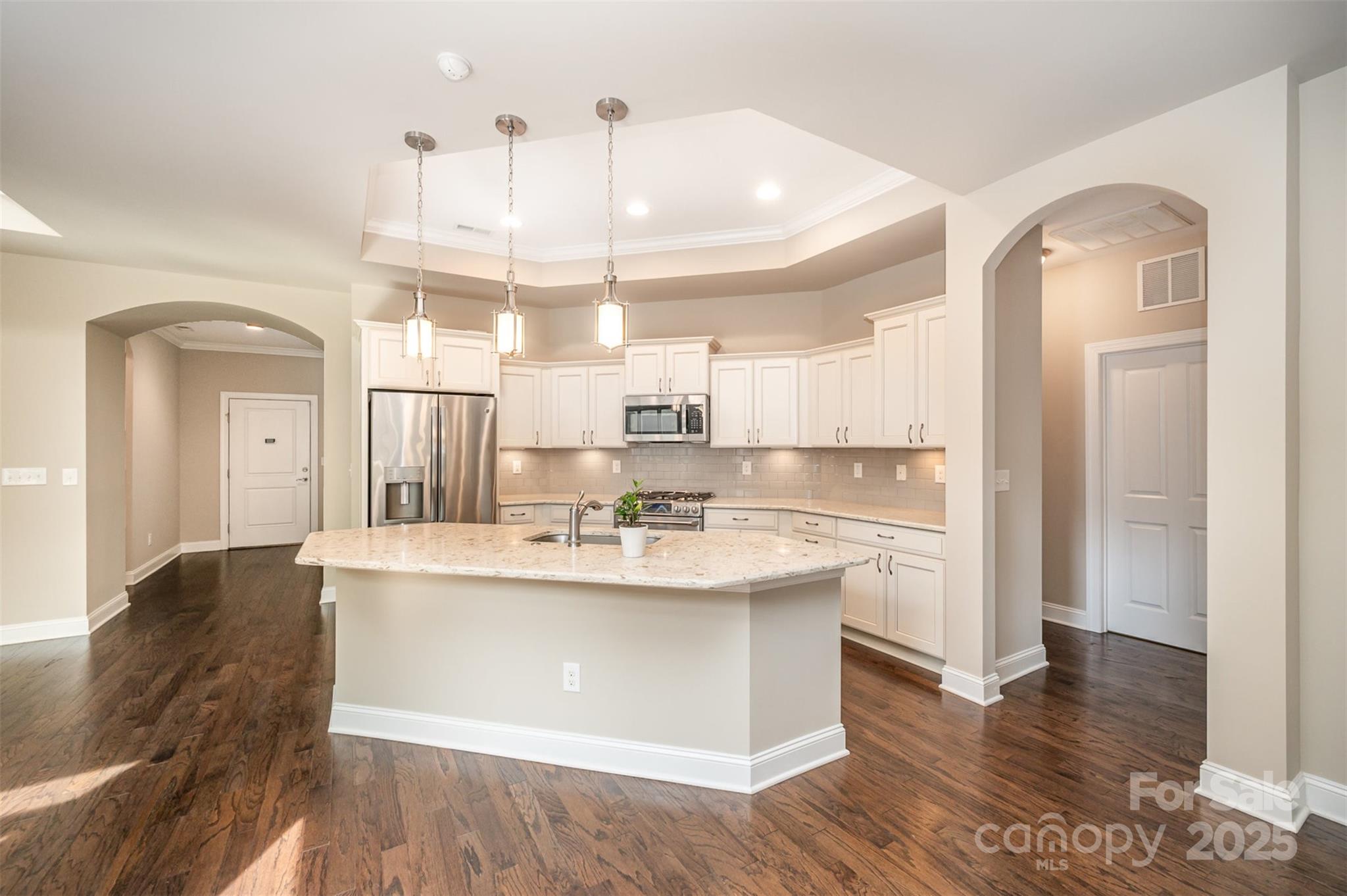 1008 Avalon Place