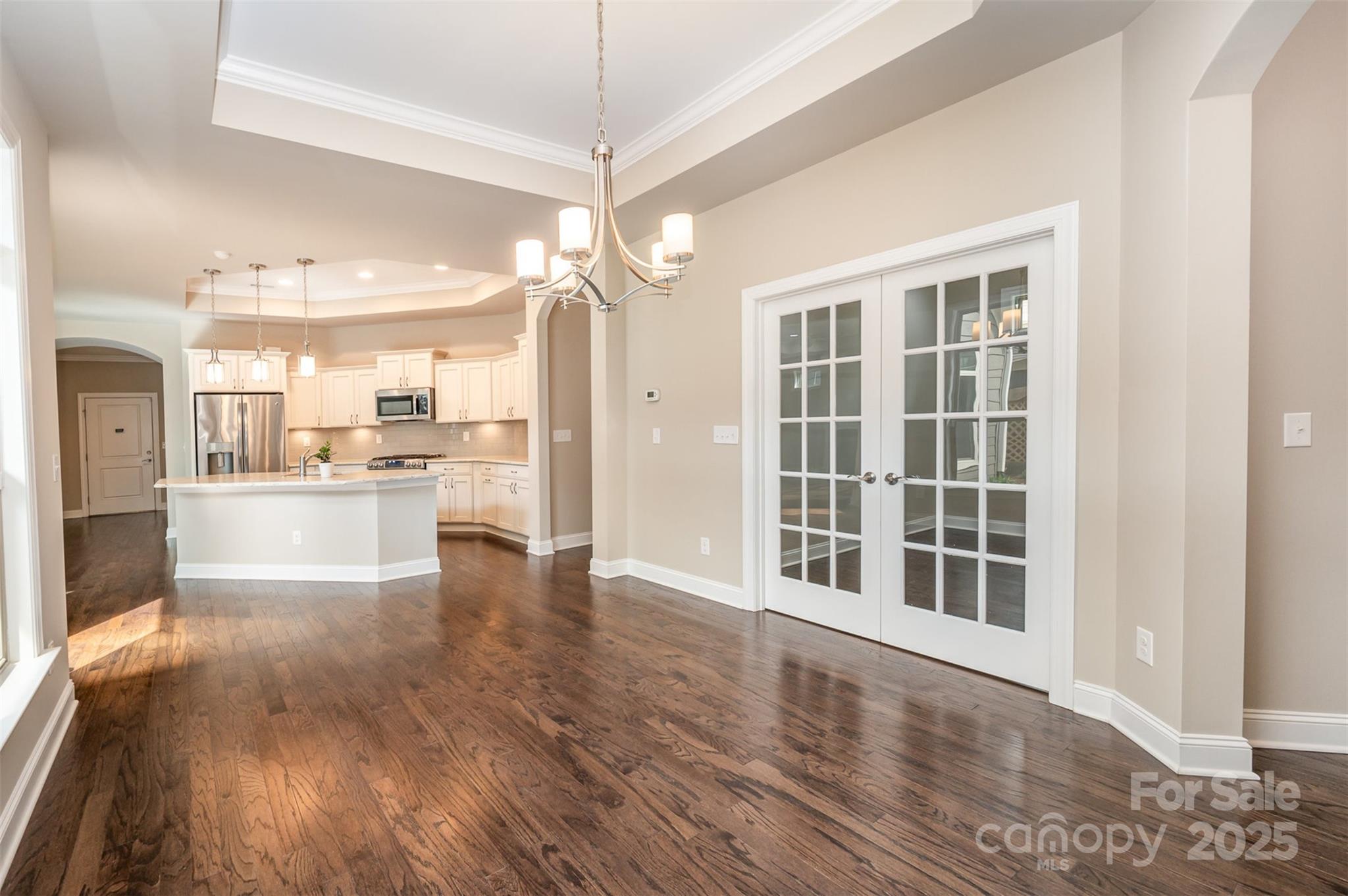 1008 Avalon Place