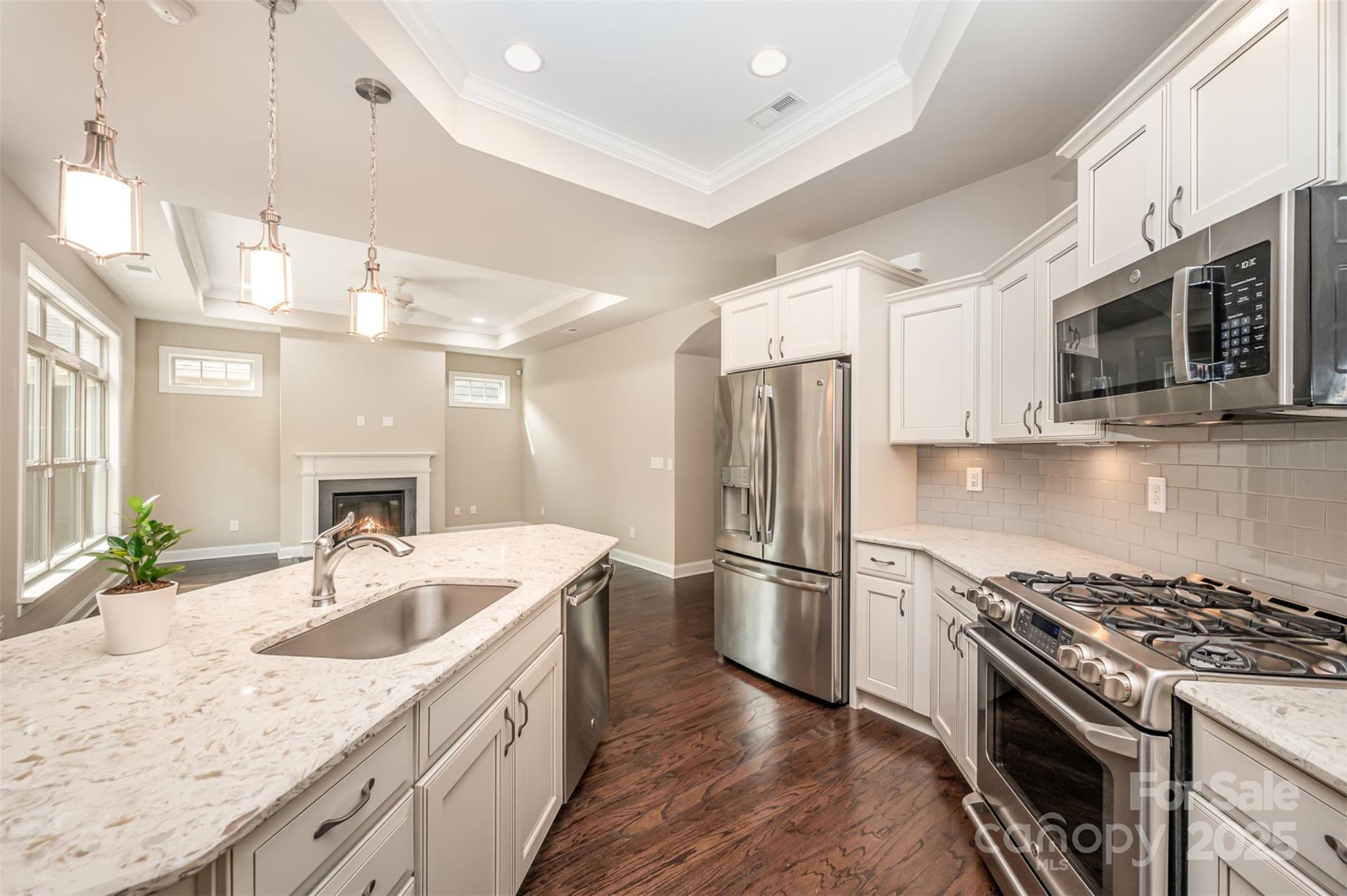 1008 Avalon Place