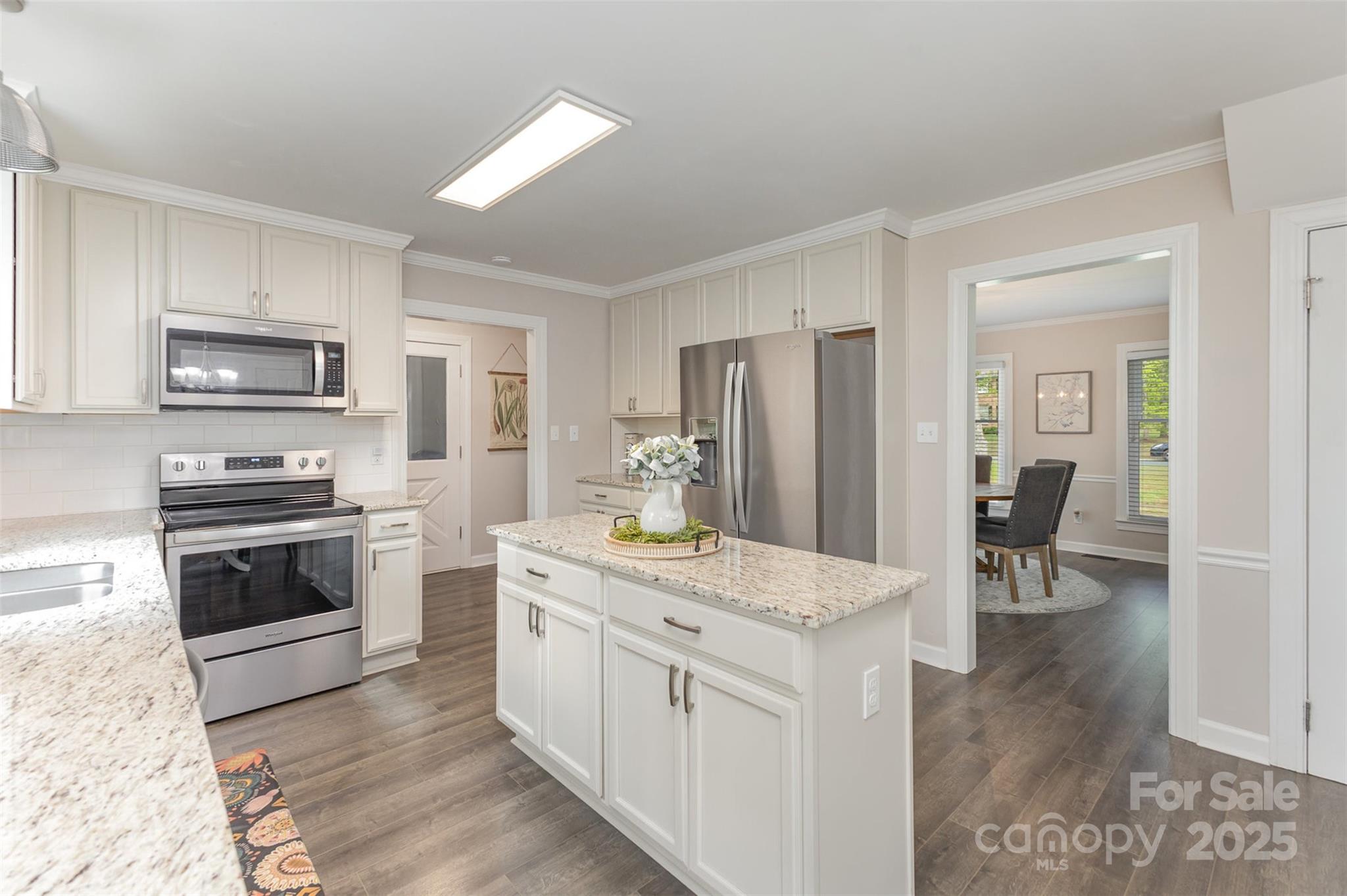 2514 King Arthur Drive