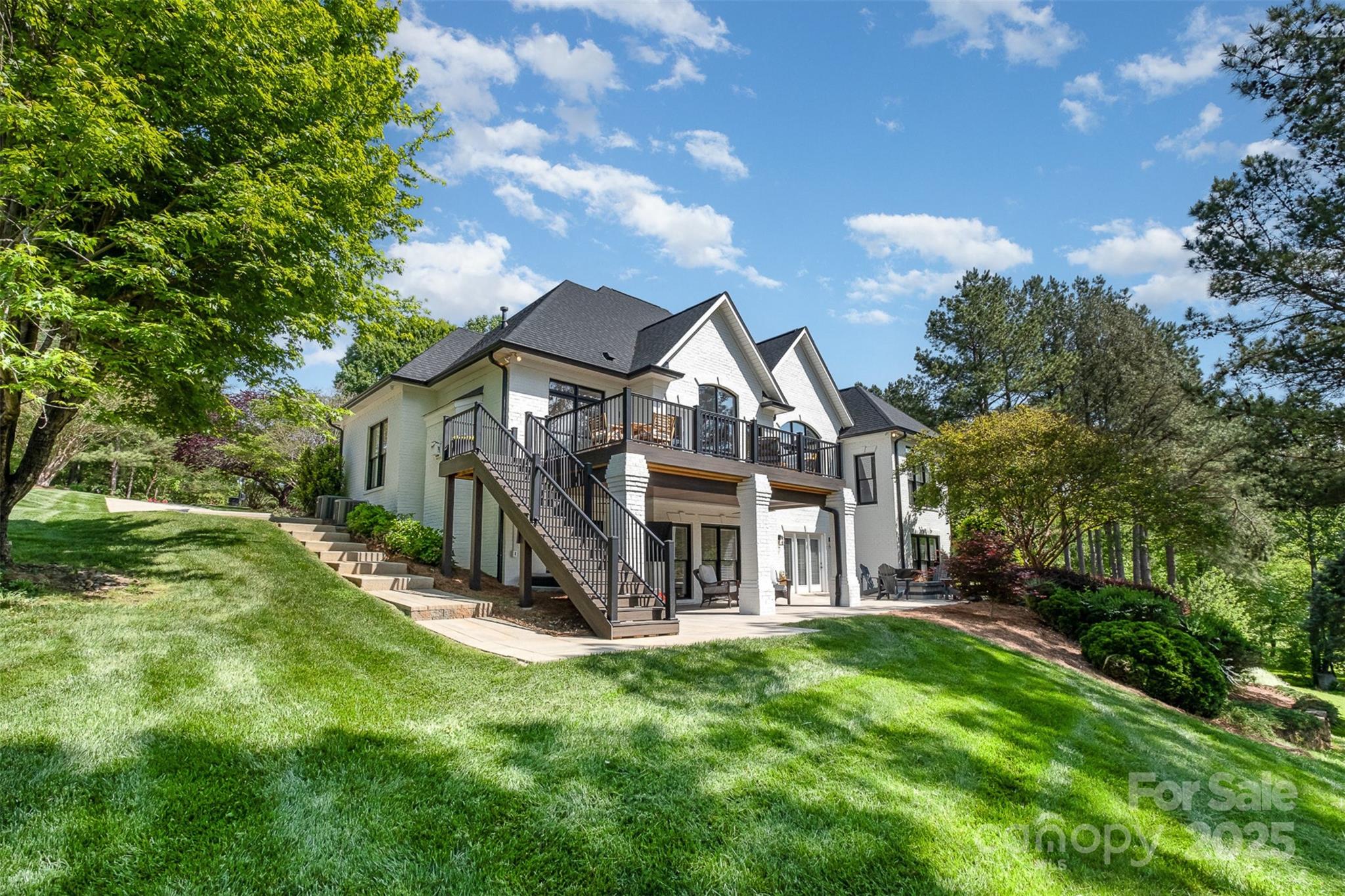 7280 Woodside Court