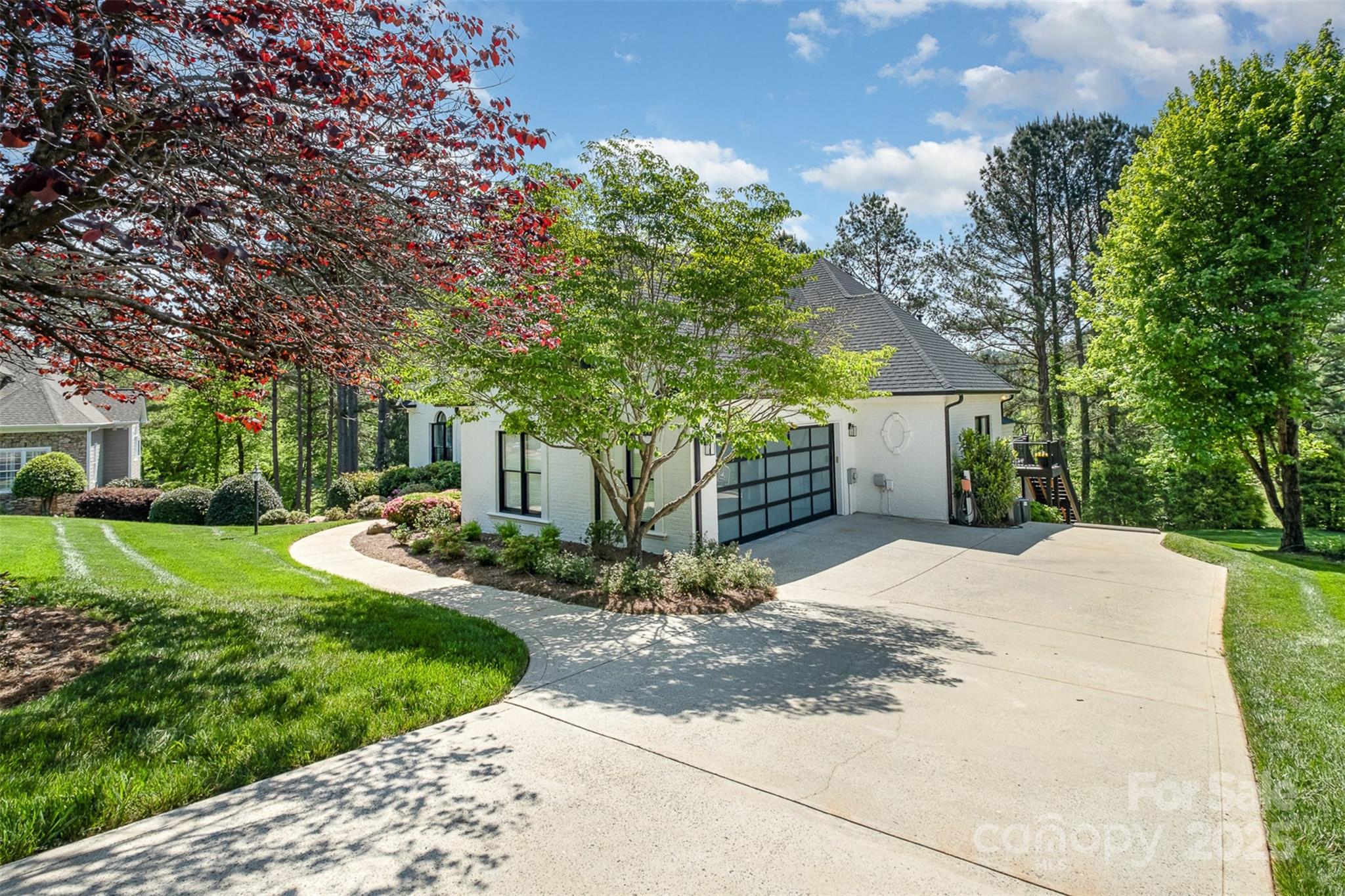 7280 Woodside Court