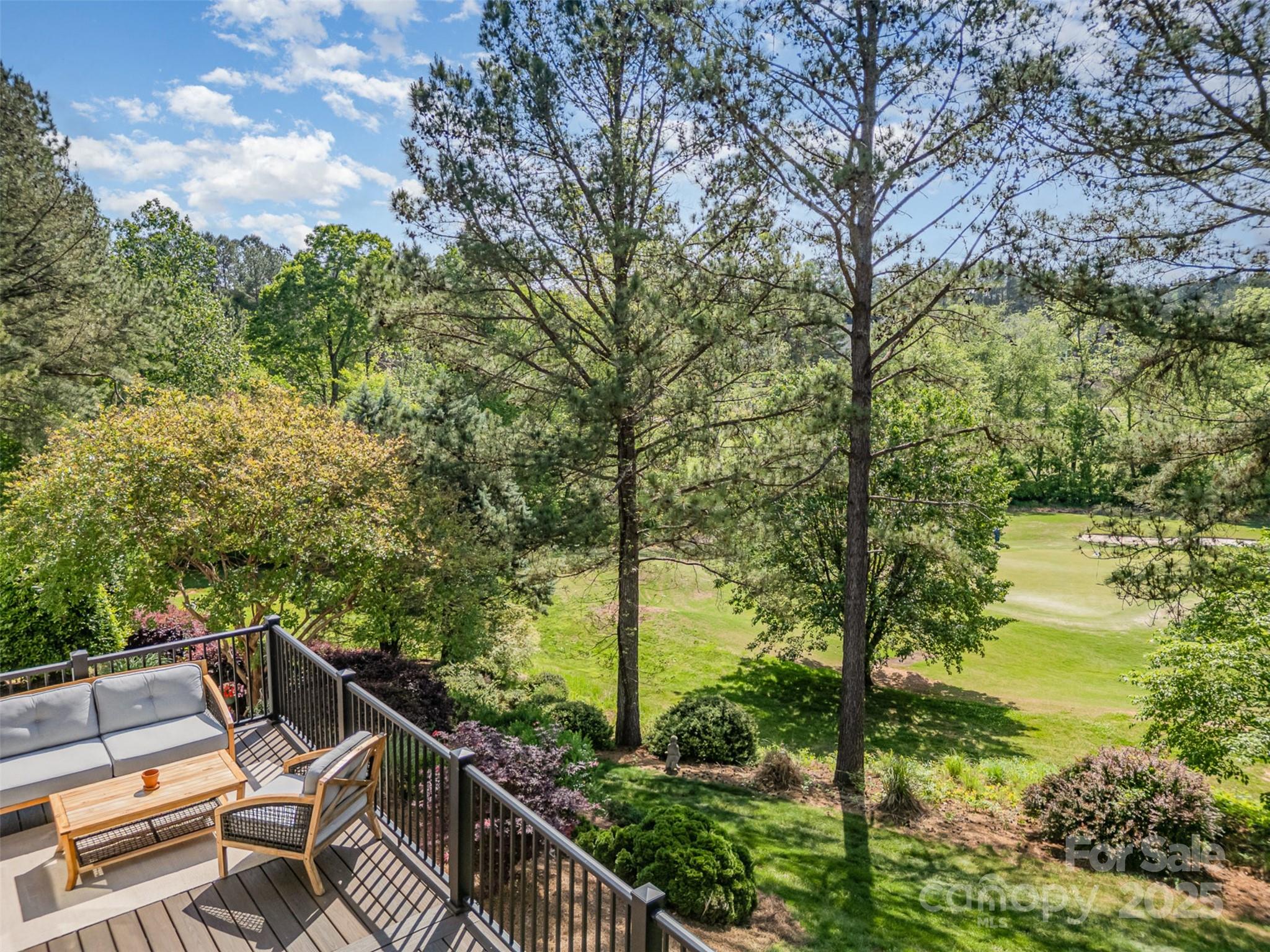 7280 Woodside Court