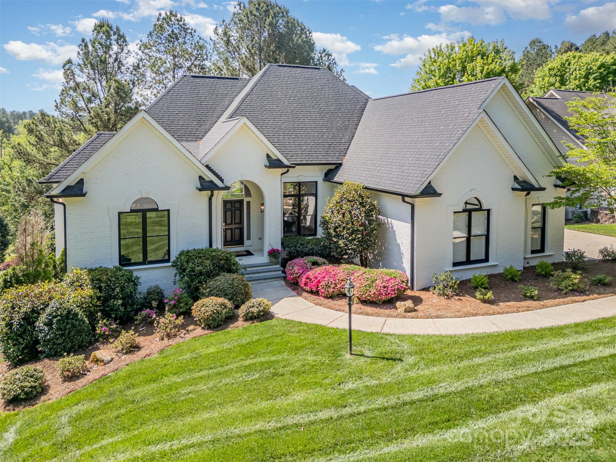 7280 Woodside Court