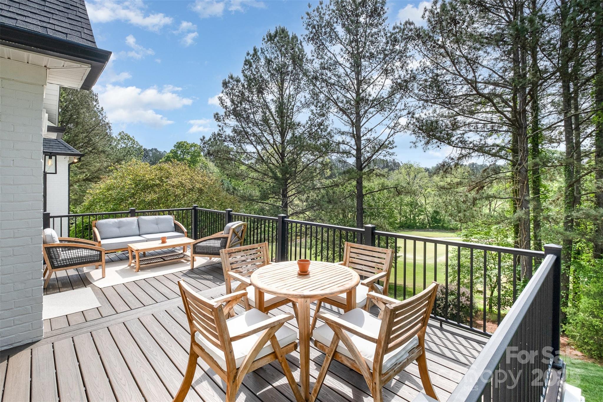 7280 Woodside Court