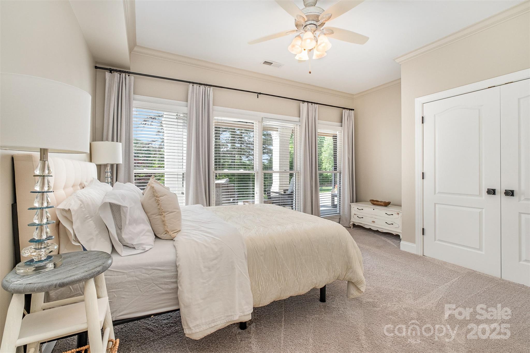 7280 Woodside Court
