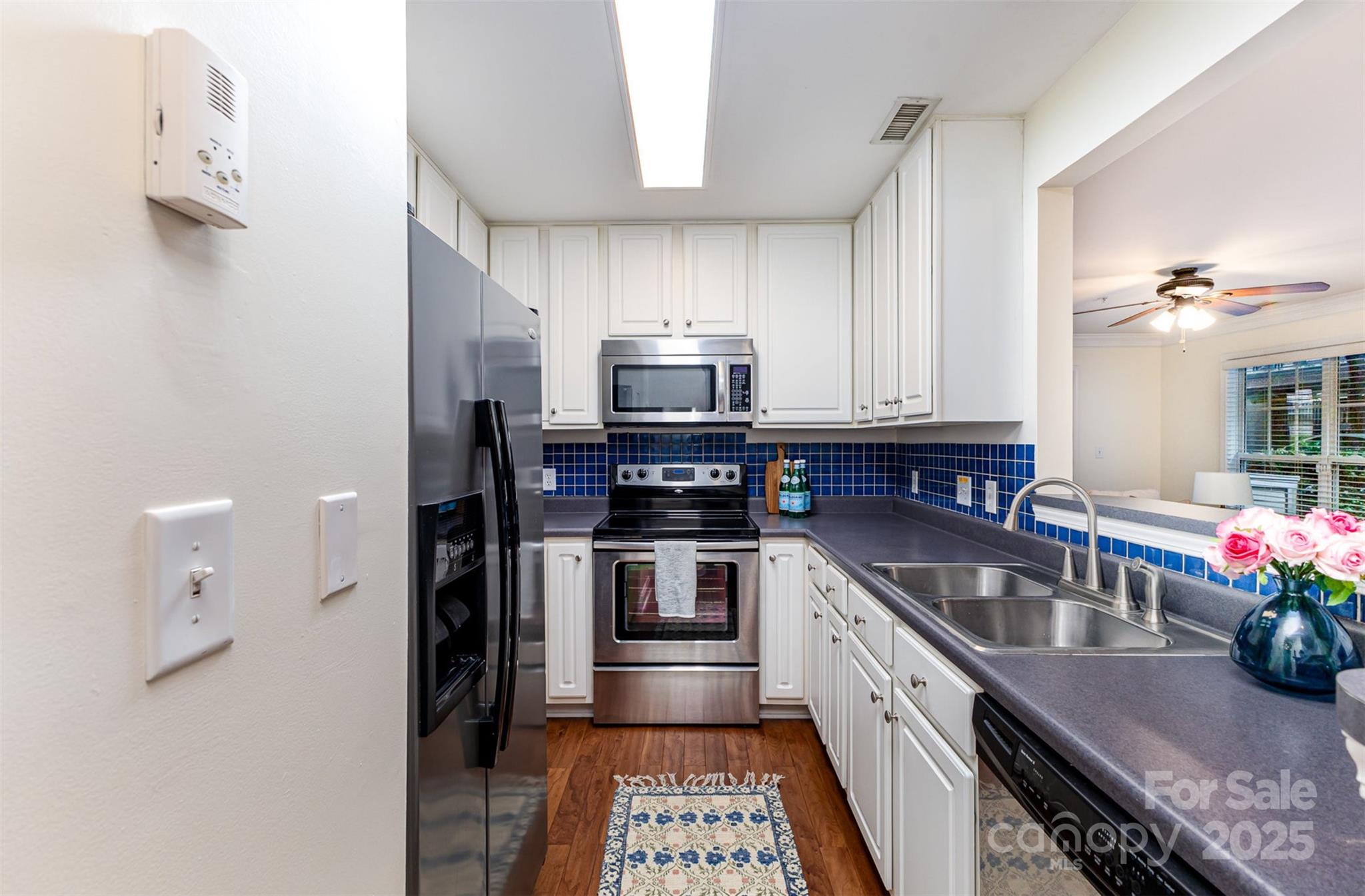 1136 W 1st Street
