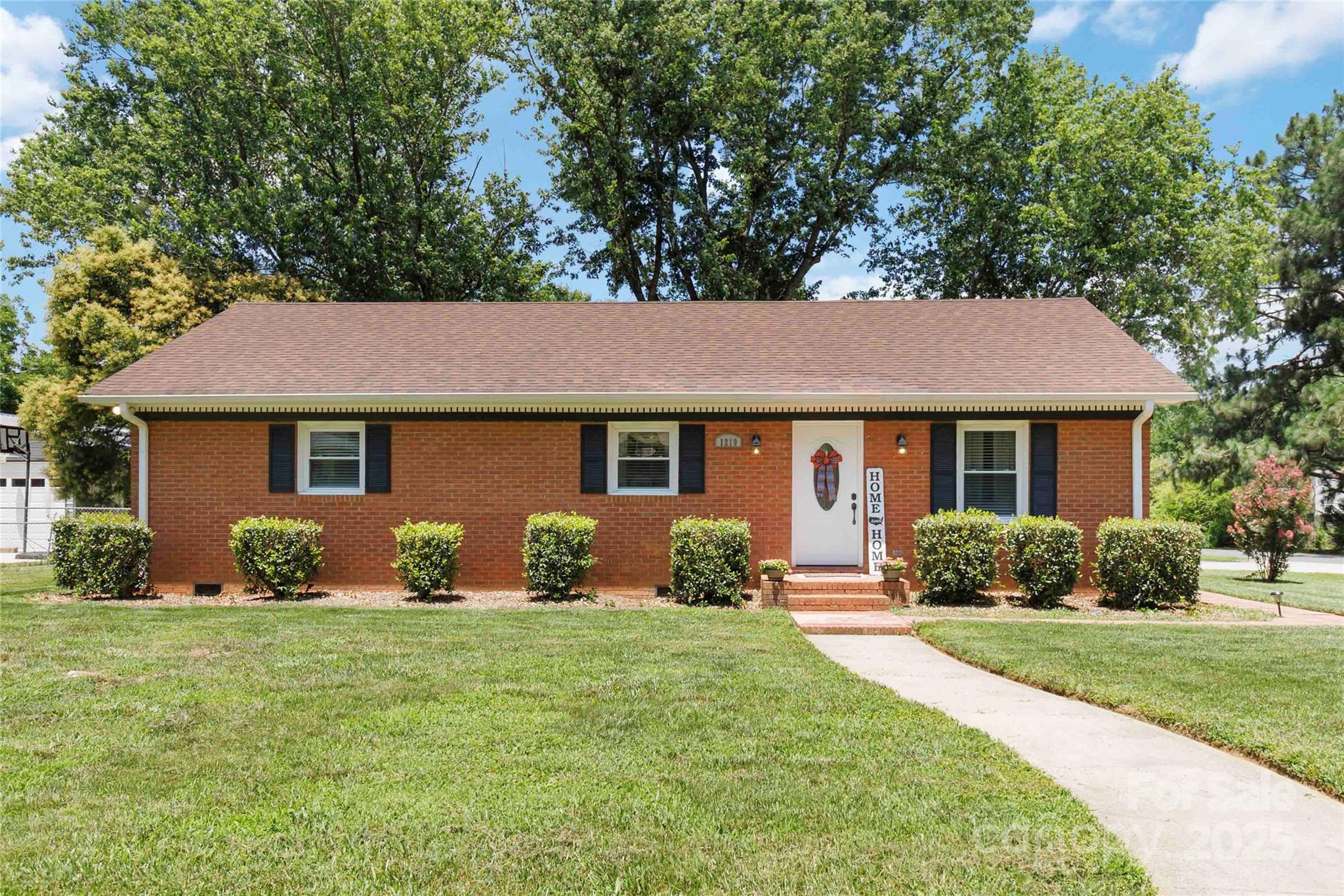 1219 Flowe Drive