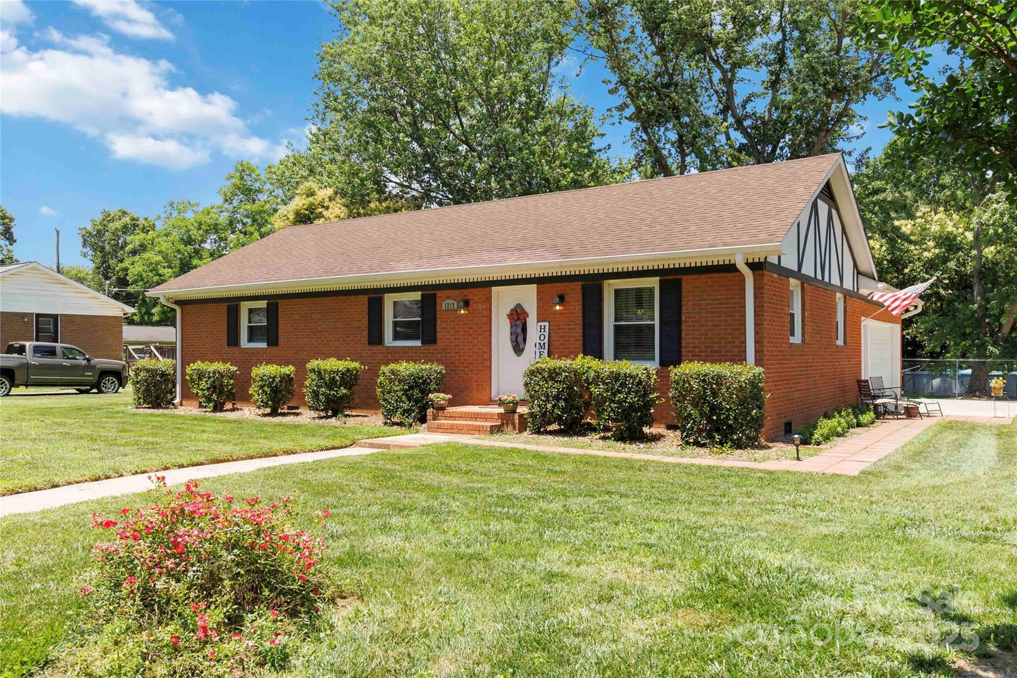 1219 Flowe Drive