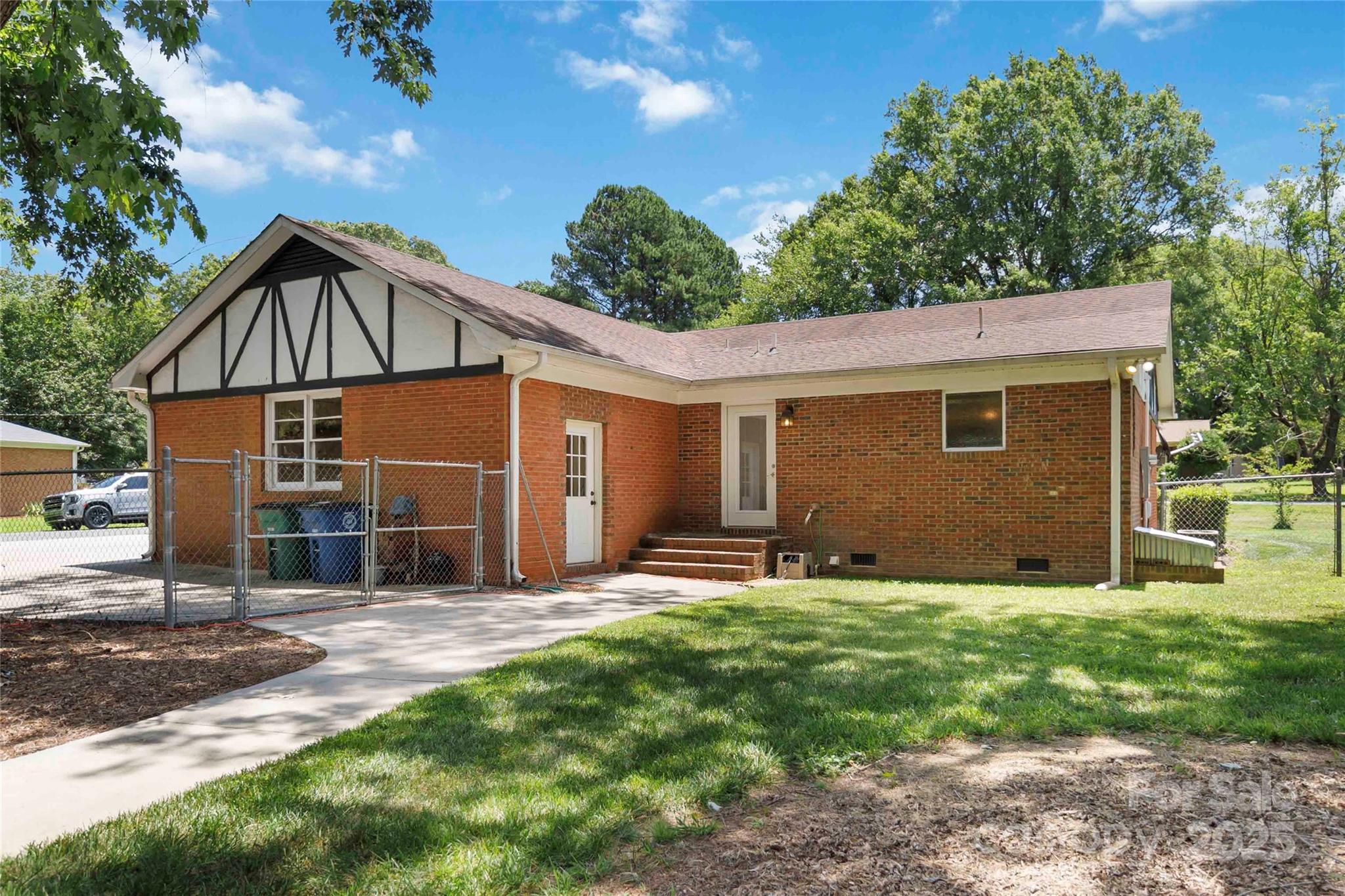 1219 Flowe Drive
