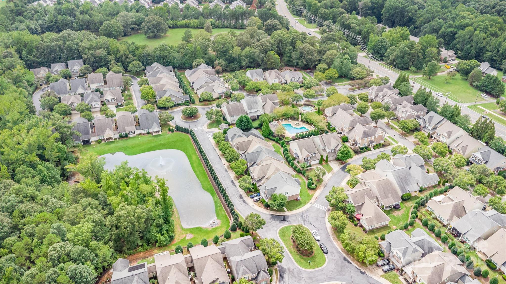 4523 Blackmuir Wood Circle