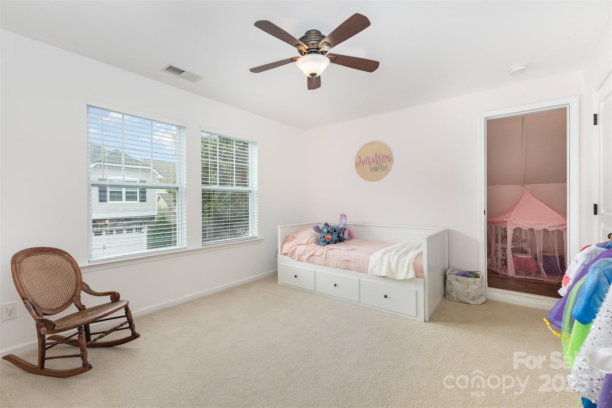 4523 Blackmuir Wood Circle