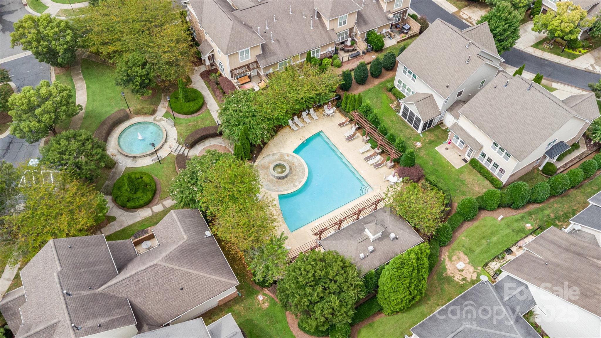4523 Blackmuir Wood Circle