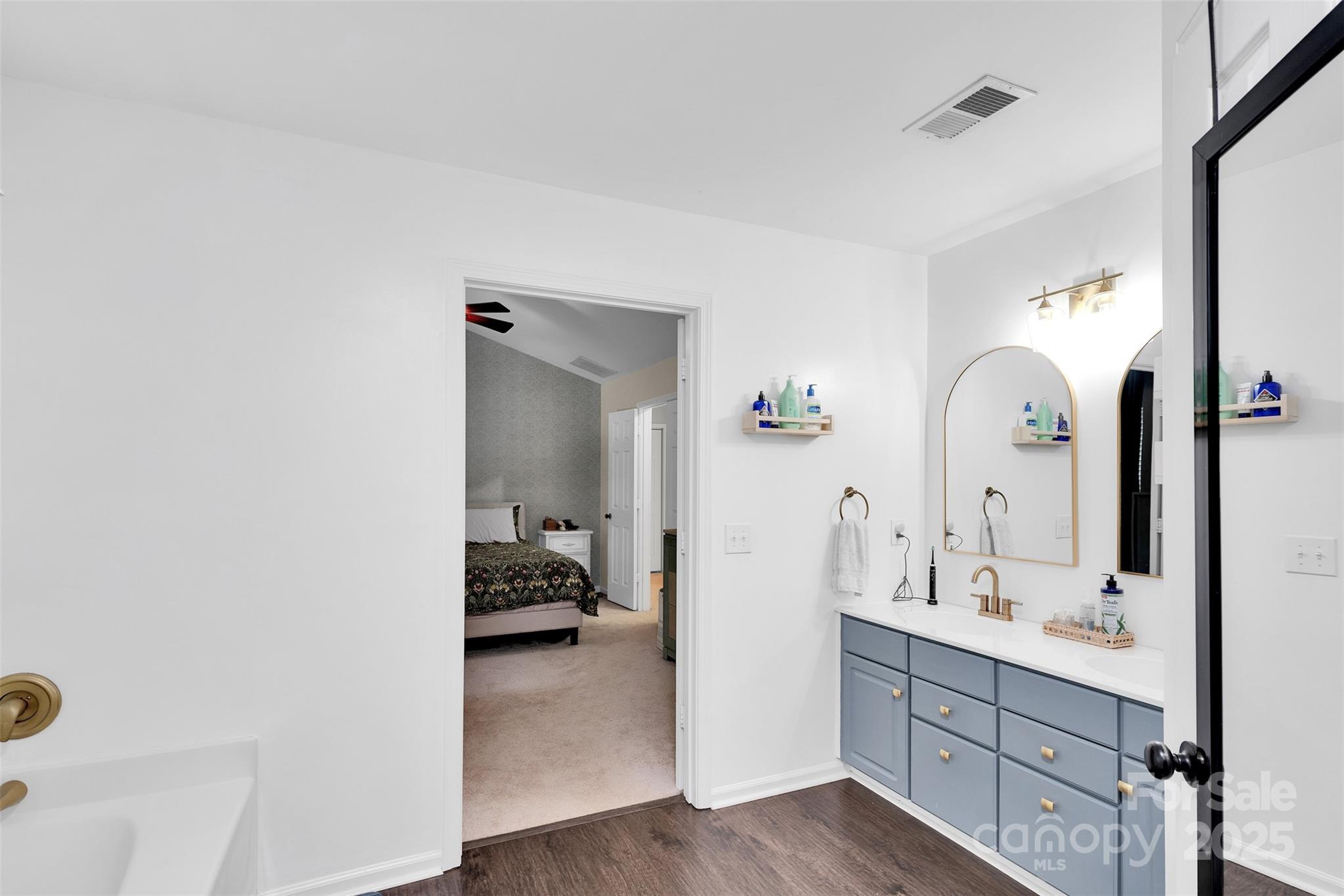 8818 Baffin Court