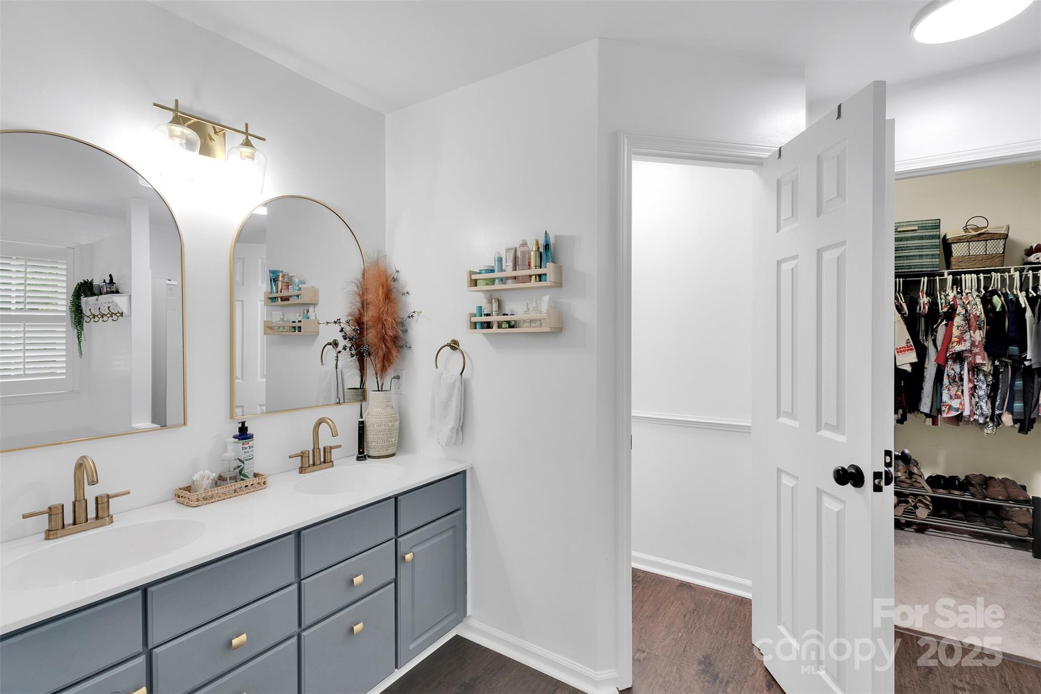 8818 Baffin Court