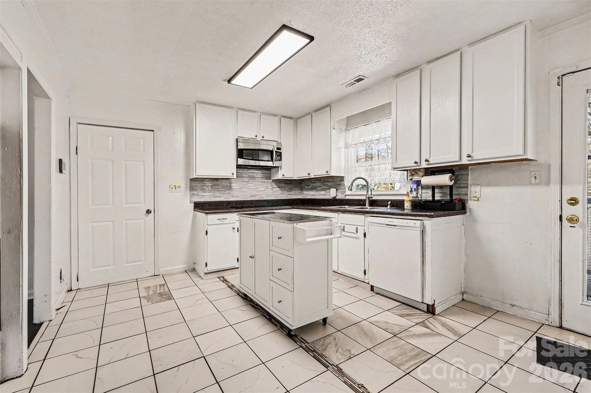 4831 Dogwood Place