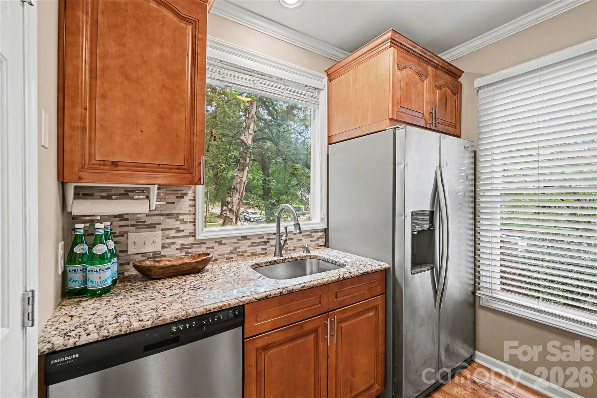1109 E Morehead Street Unit: 5