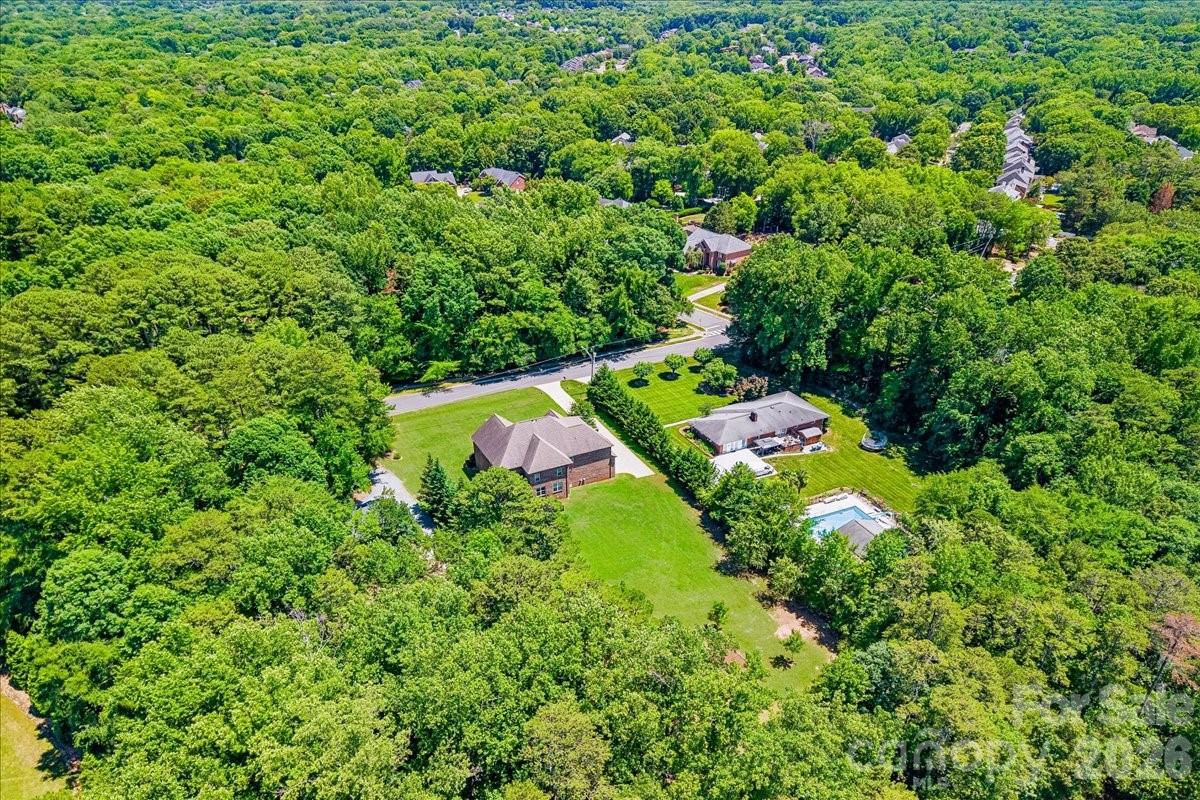 836 Elizabeth Lane