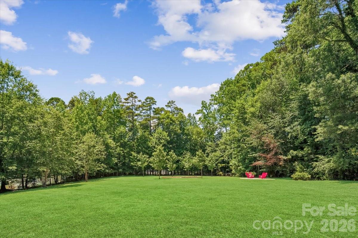 836 Elizabeth Lane