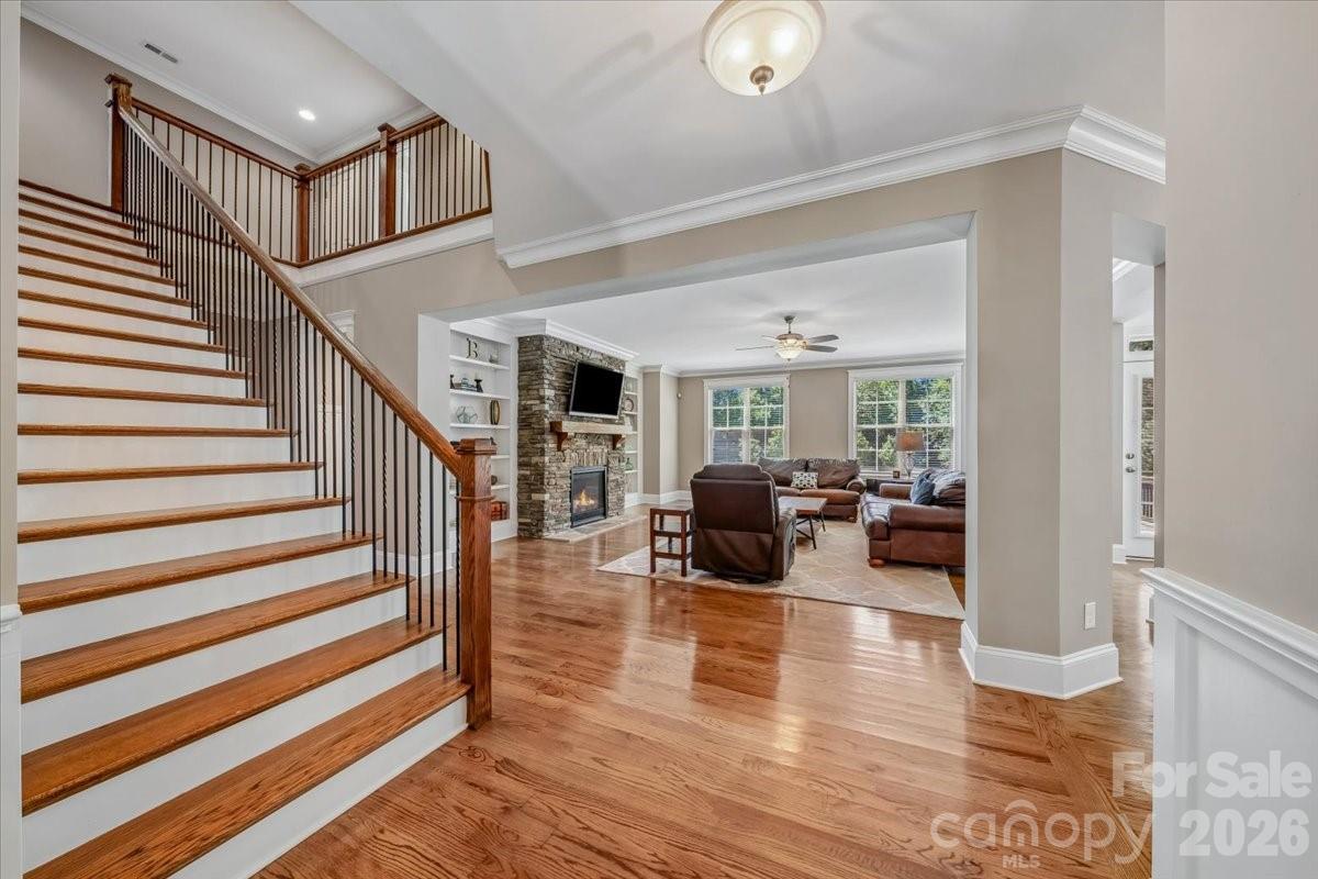 836 Elizabeth Lane