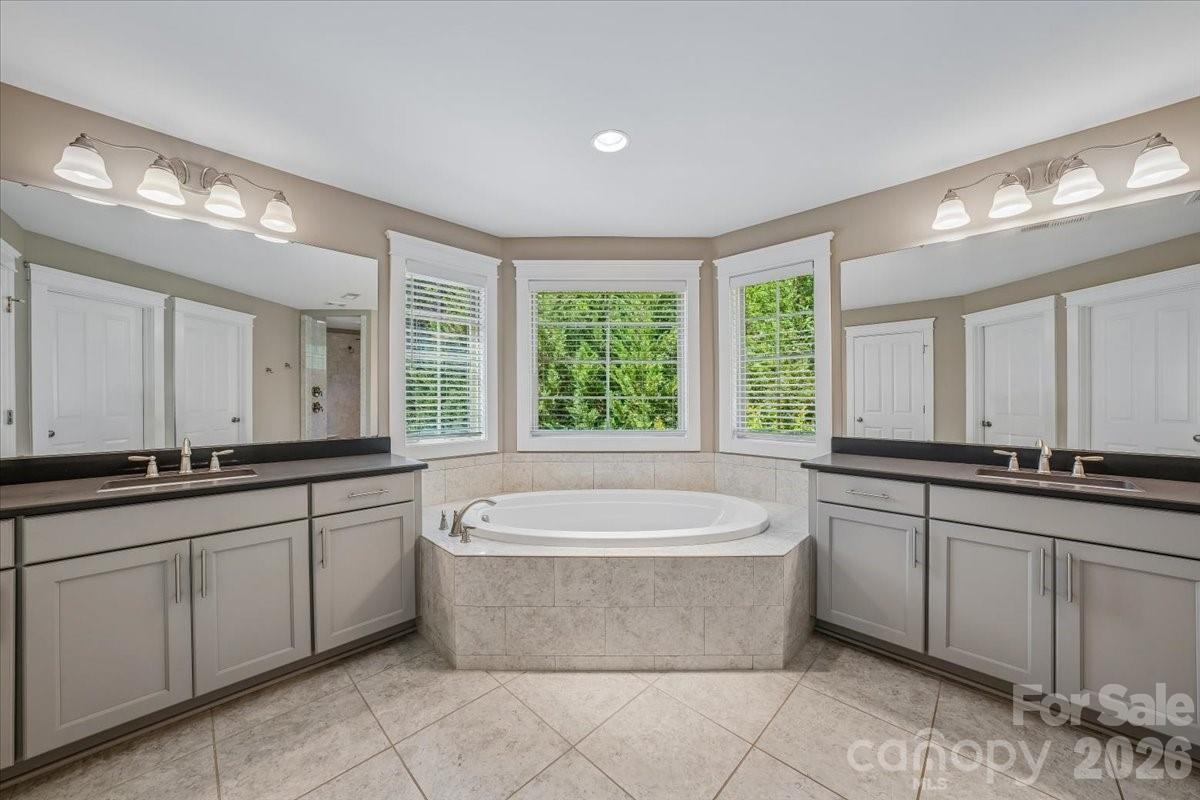 836 Elizabeth Lane