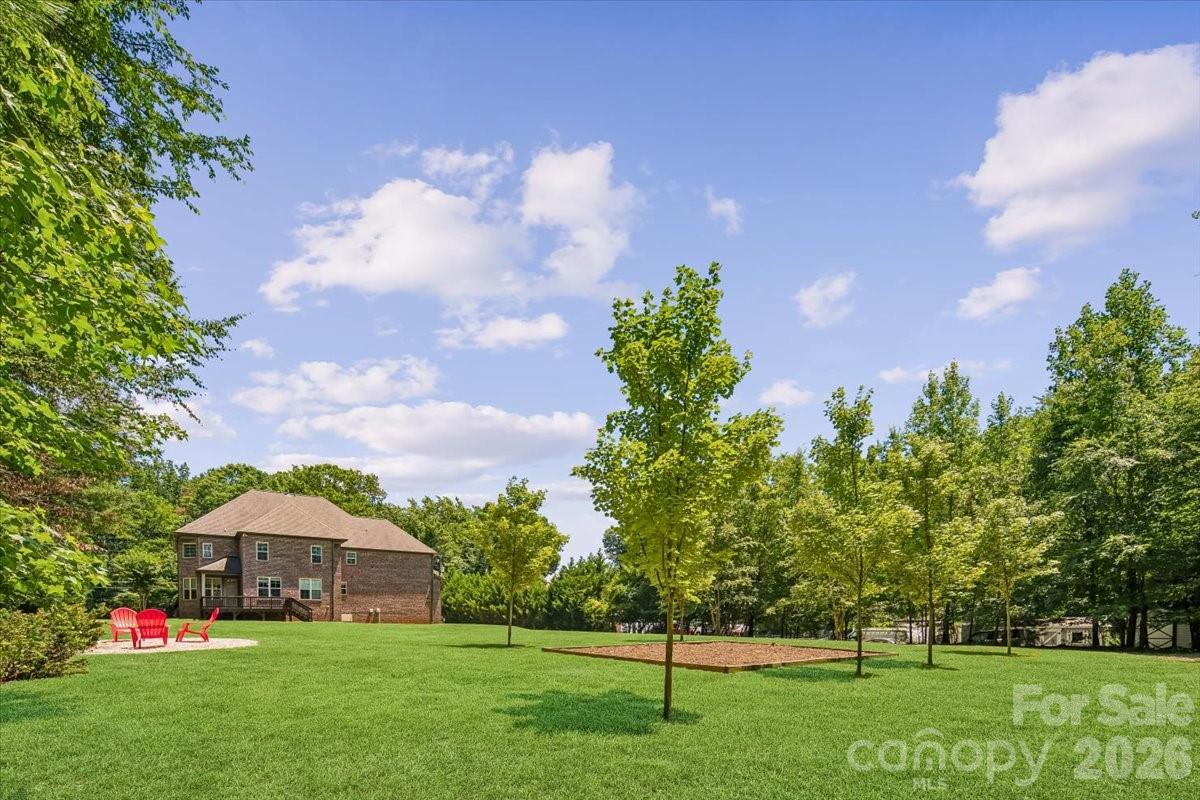836 Elizabeth Lane