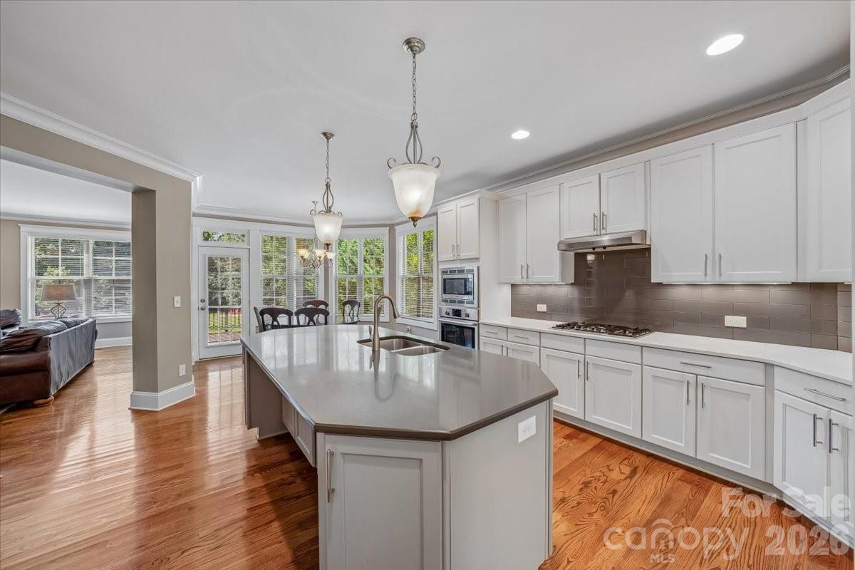 836 Elizabeth Lane