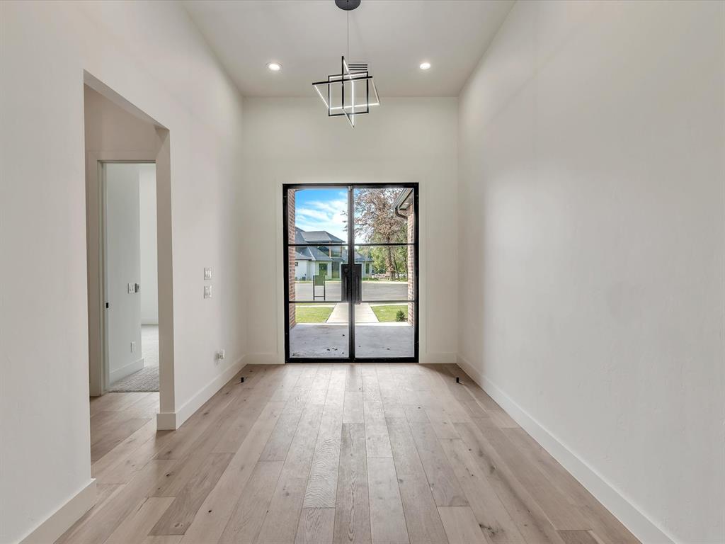 4400 Redbud Circle
