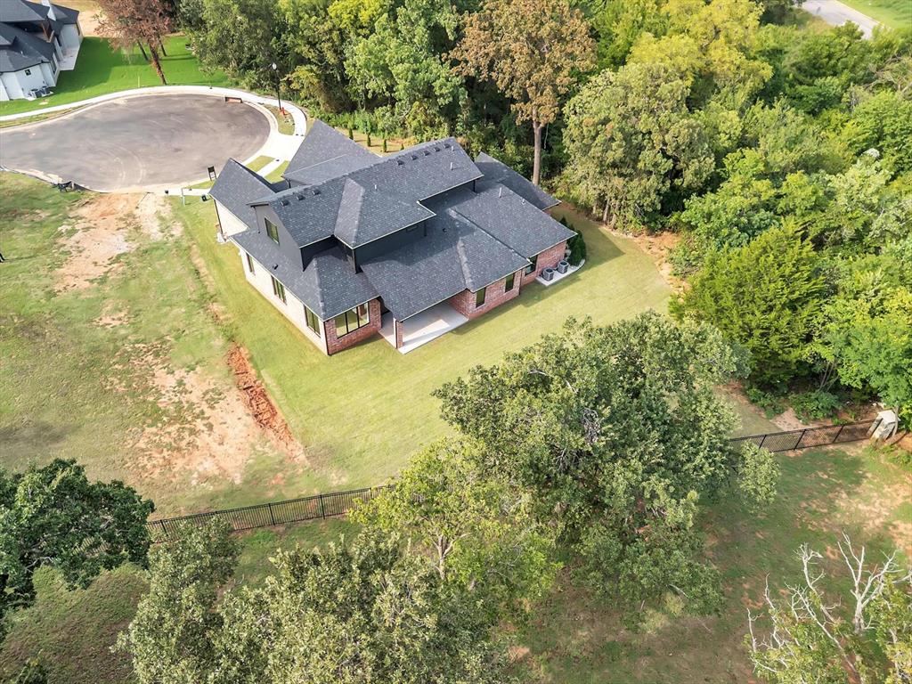 4400 Redbud Circle
