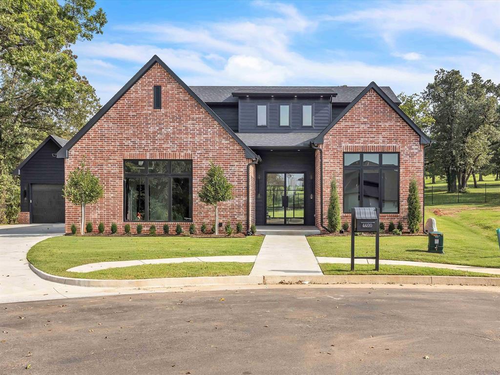 4400 Redbud Circle