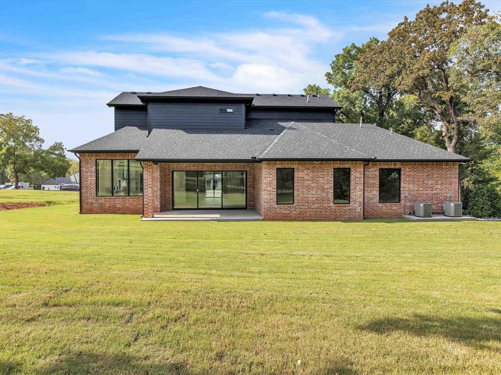 4400 Redbud Circle