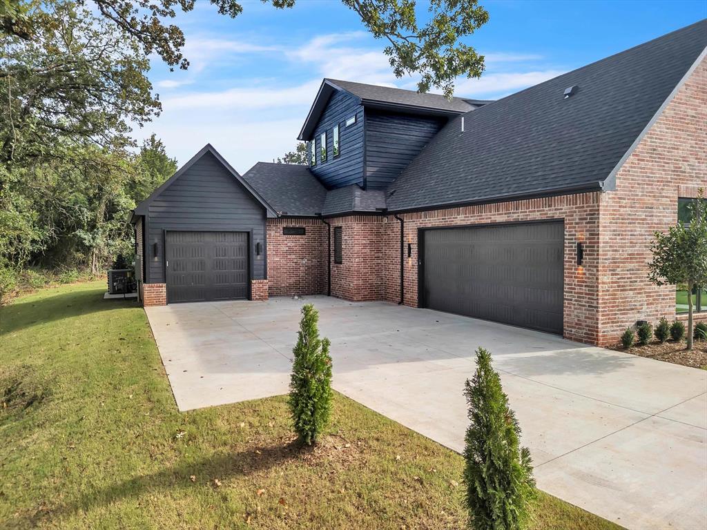4400 Redbud Circle