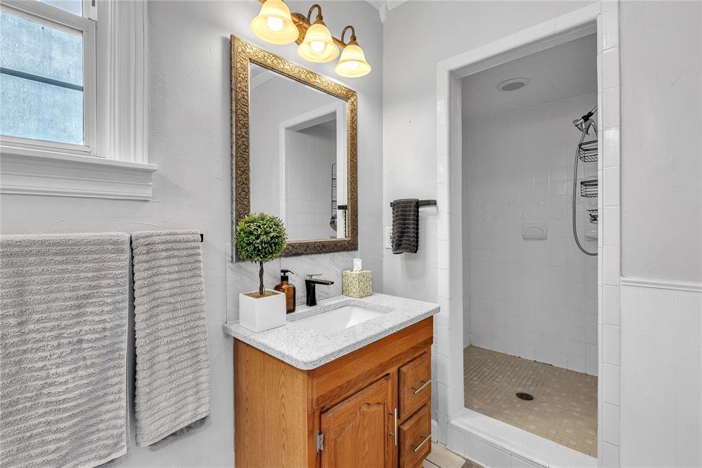 2533 NW 25th Street