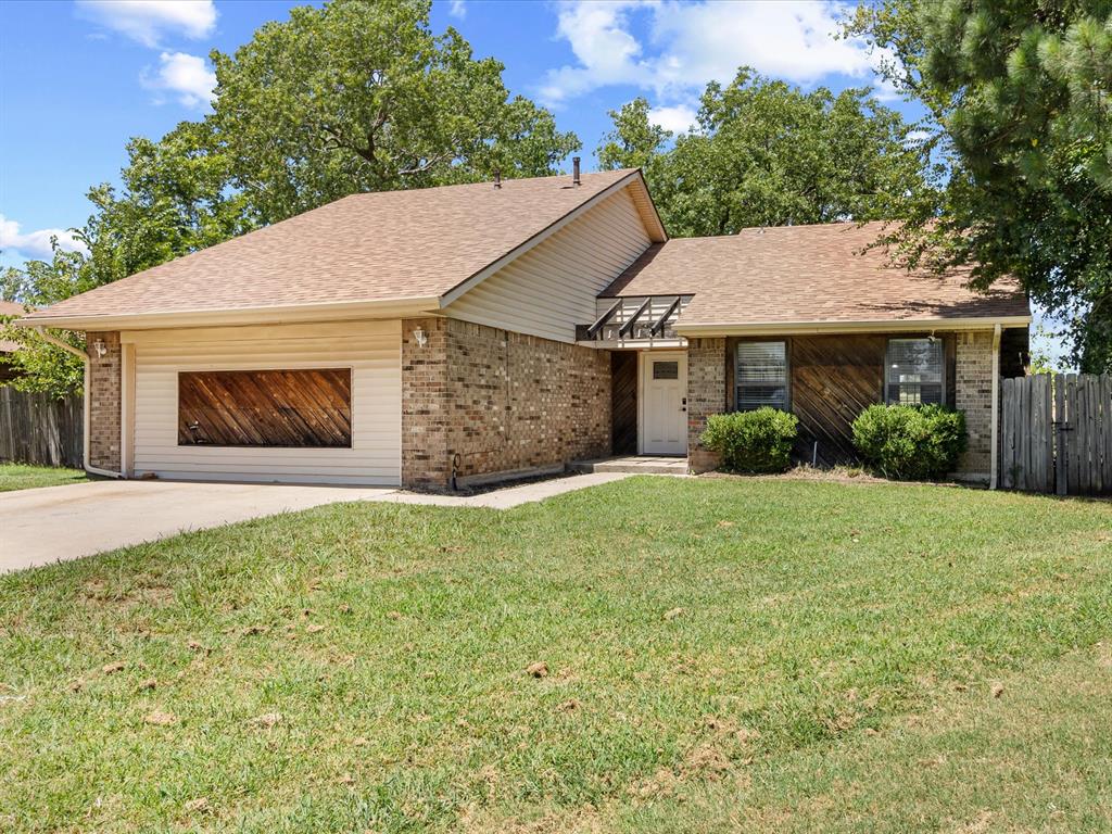 1717 Crest Circle Circle